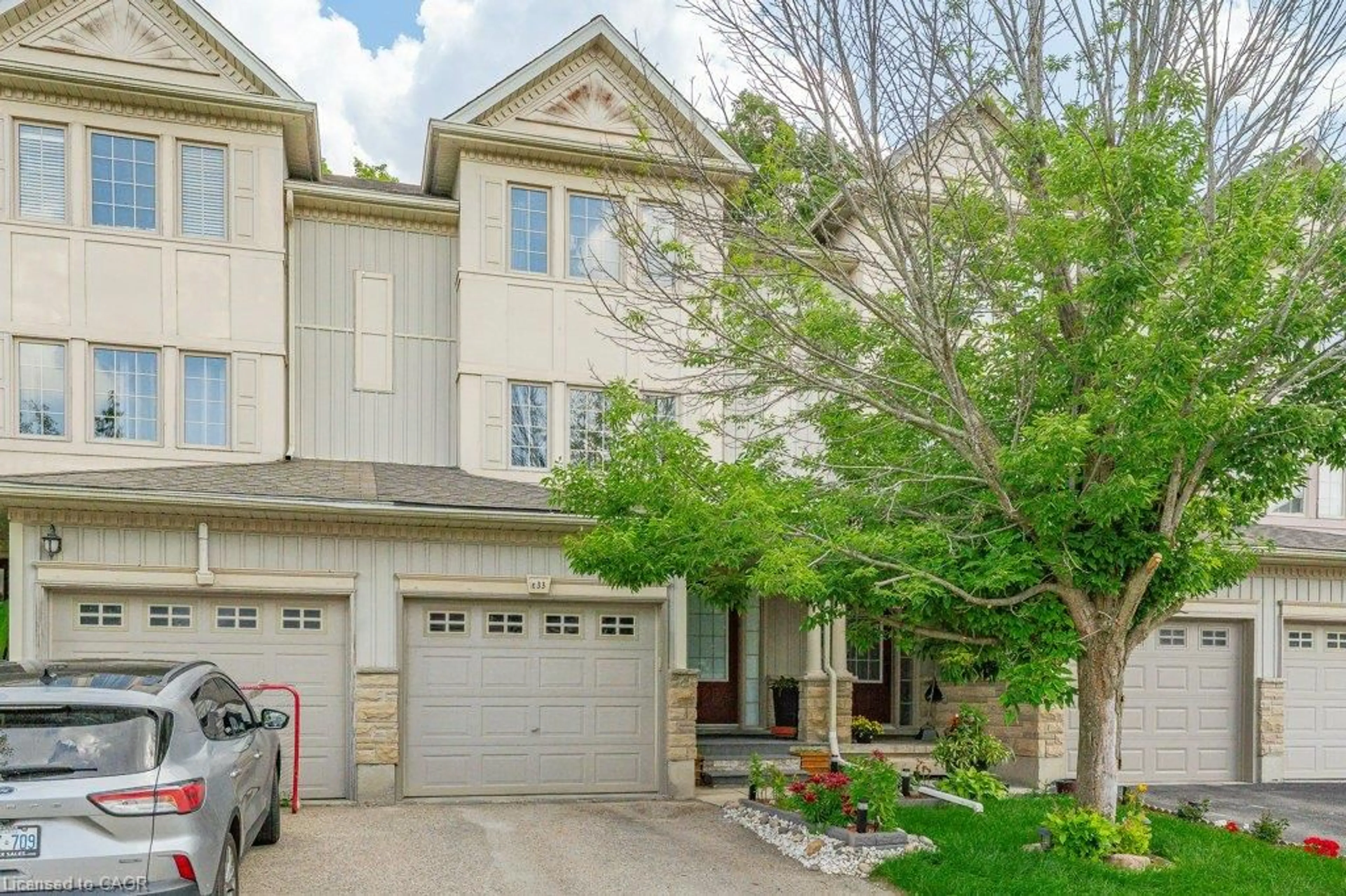 Unknown for 110 Activa Ave #E33, Kitchener Ontario N2E 4K4