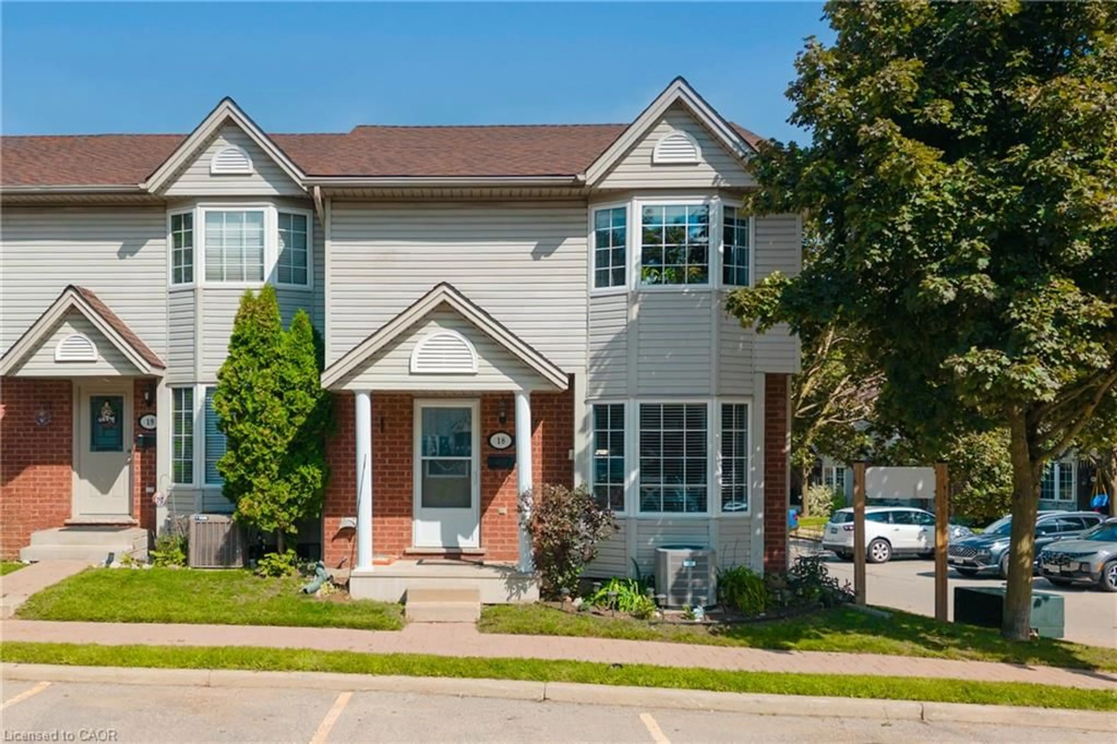 Home with brick exterior material, street for 235 Saginaw Pky #18, Cambridge Ontario N1T 1X4