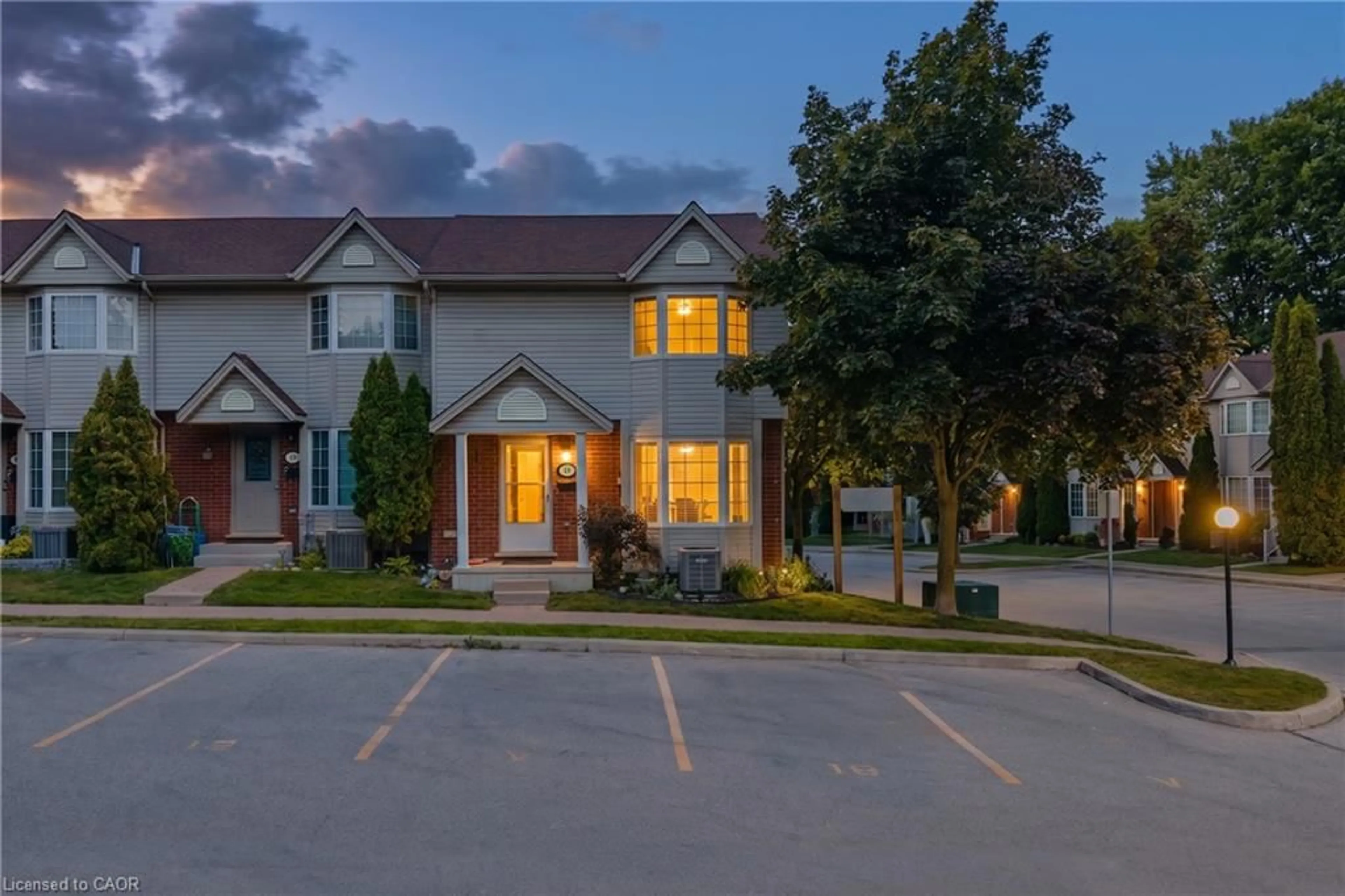 A pic from outside/outdoor area/front of a property/back of a property/a pic from drone, street for 235 Saginaw Pky #18, Cambridge Ontario N1T 1X4