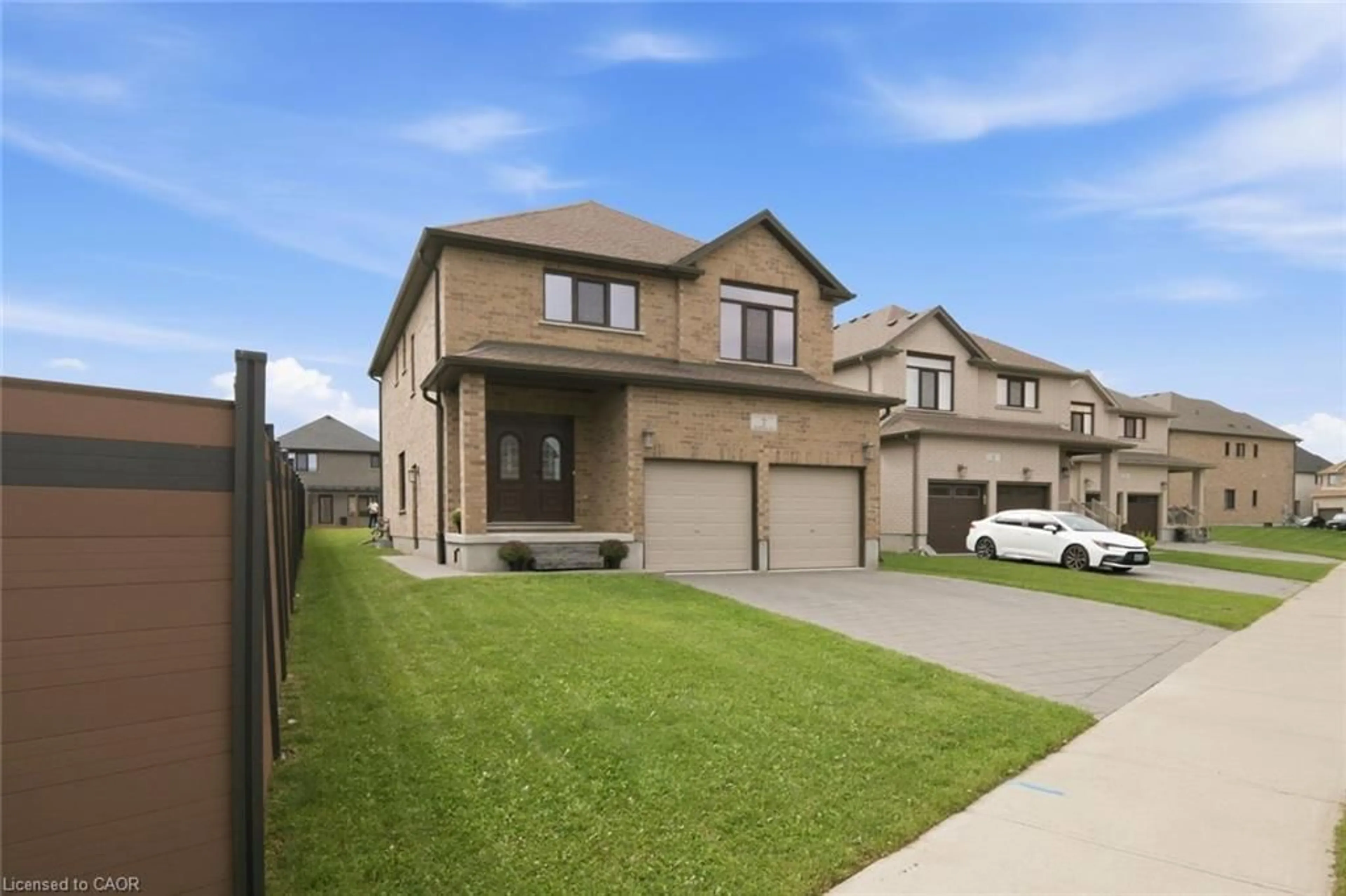 Home with brick exterior material, street for 7 Morris St, Paris Ontario N3L 0E8
