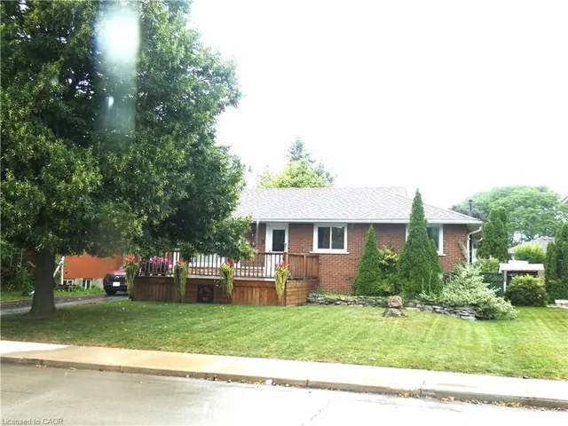 15 Collier Cres, Hamilton 2