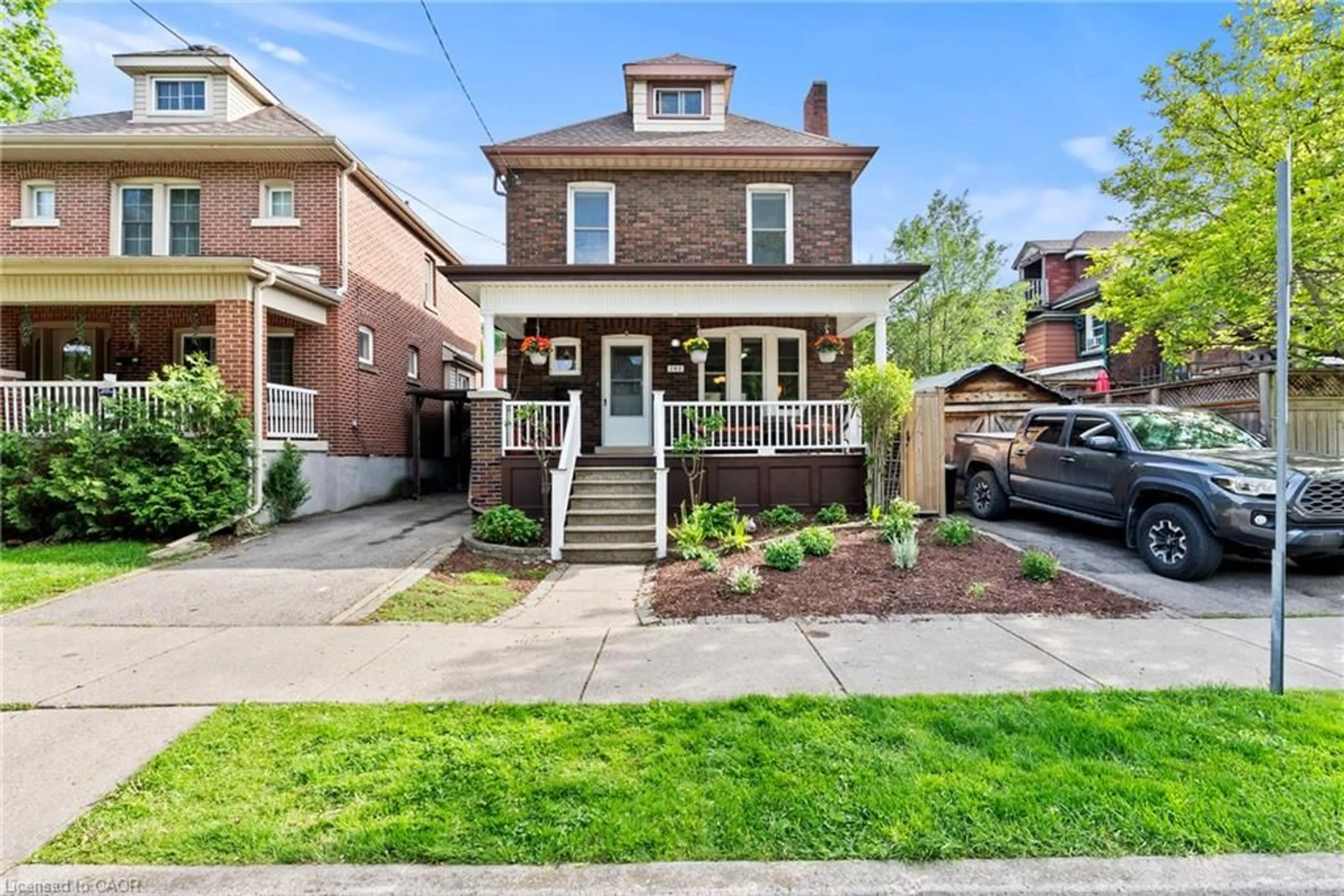 Home with brick exterior material, street for 260 Stinson Cres, Hamilton Ontario L8N 1T7