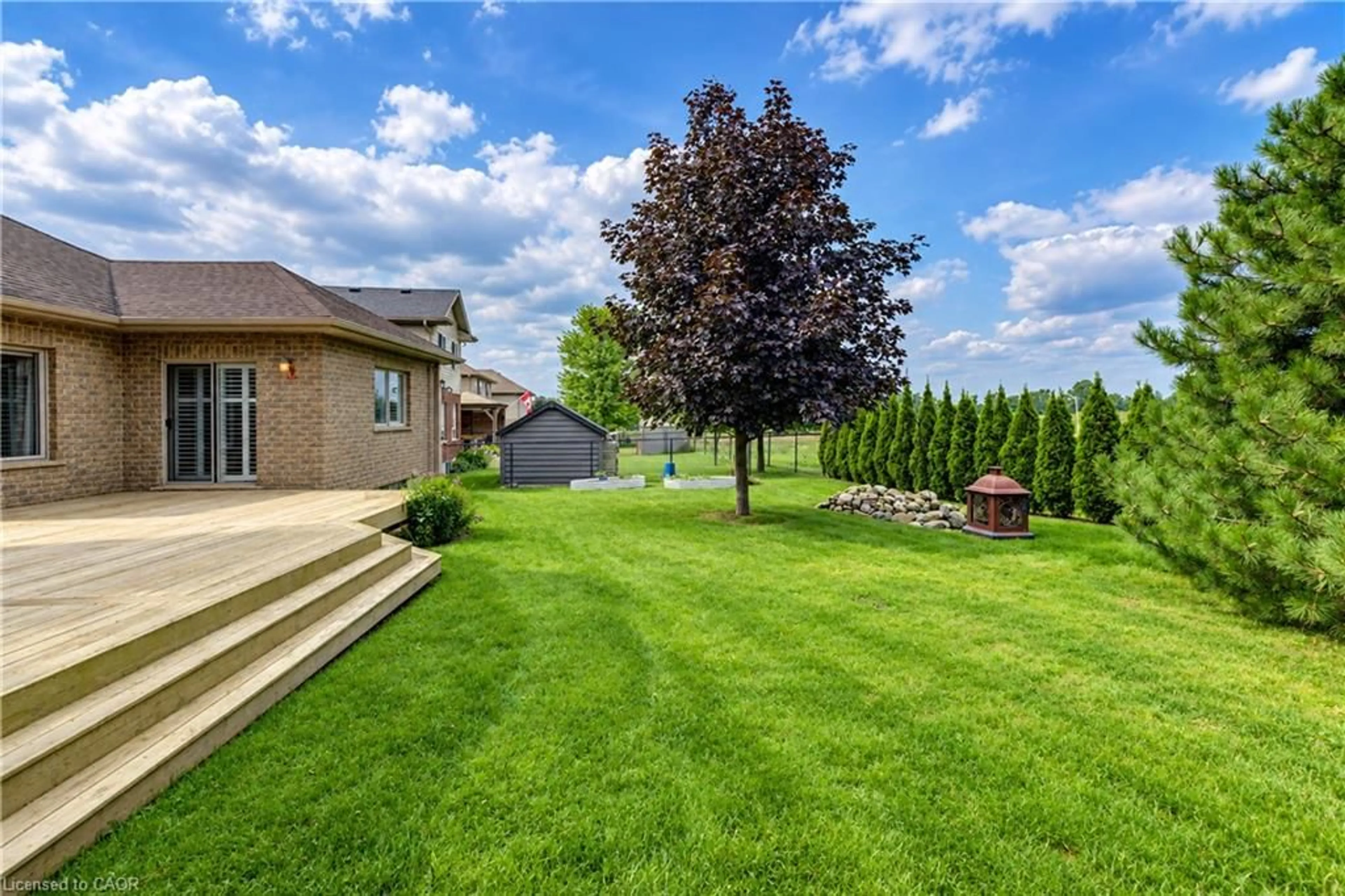 Patio, unknown for 64 Applewood St, Plattsville Ontario N0J 1S0