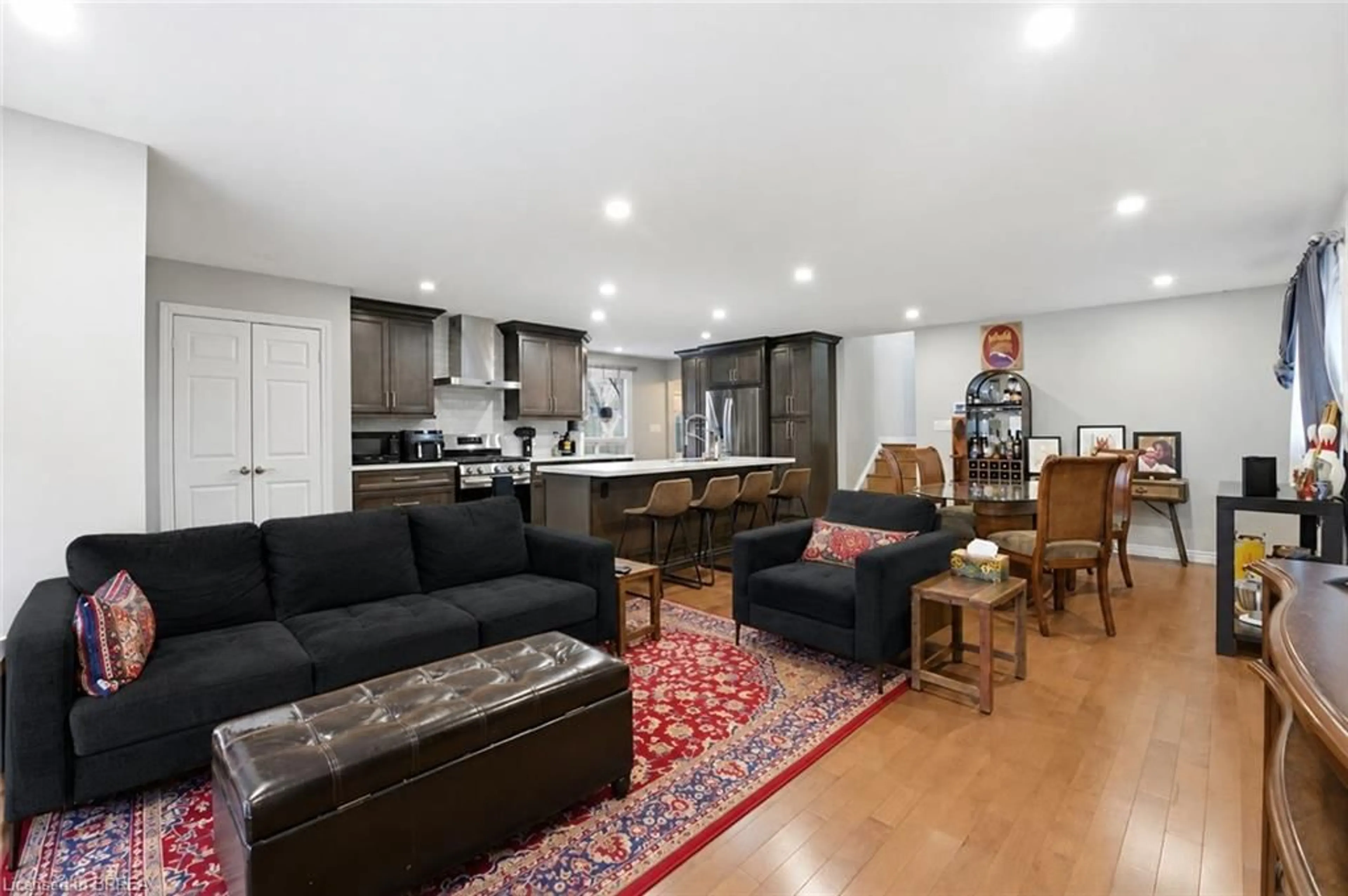 Open concept kitchen, unknown for 179 Banbury Rd, Brantford Ontario N3P 1E6
