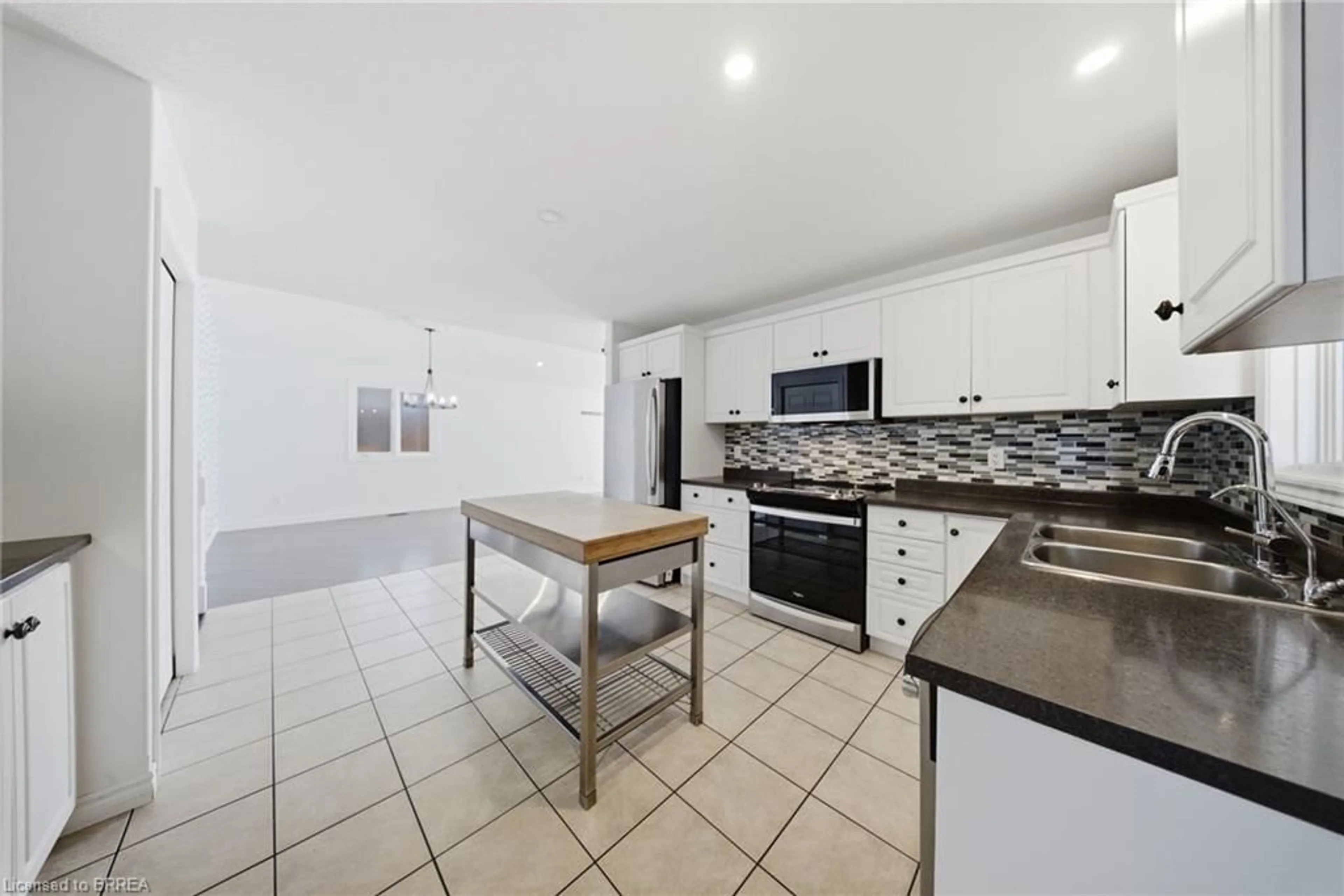 Standard kitchen, ceramic/tile floor for 36 Garner's Lane, Brantford Ontario N3T 6P5
