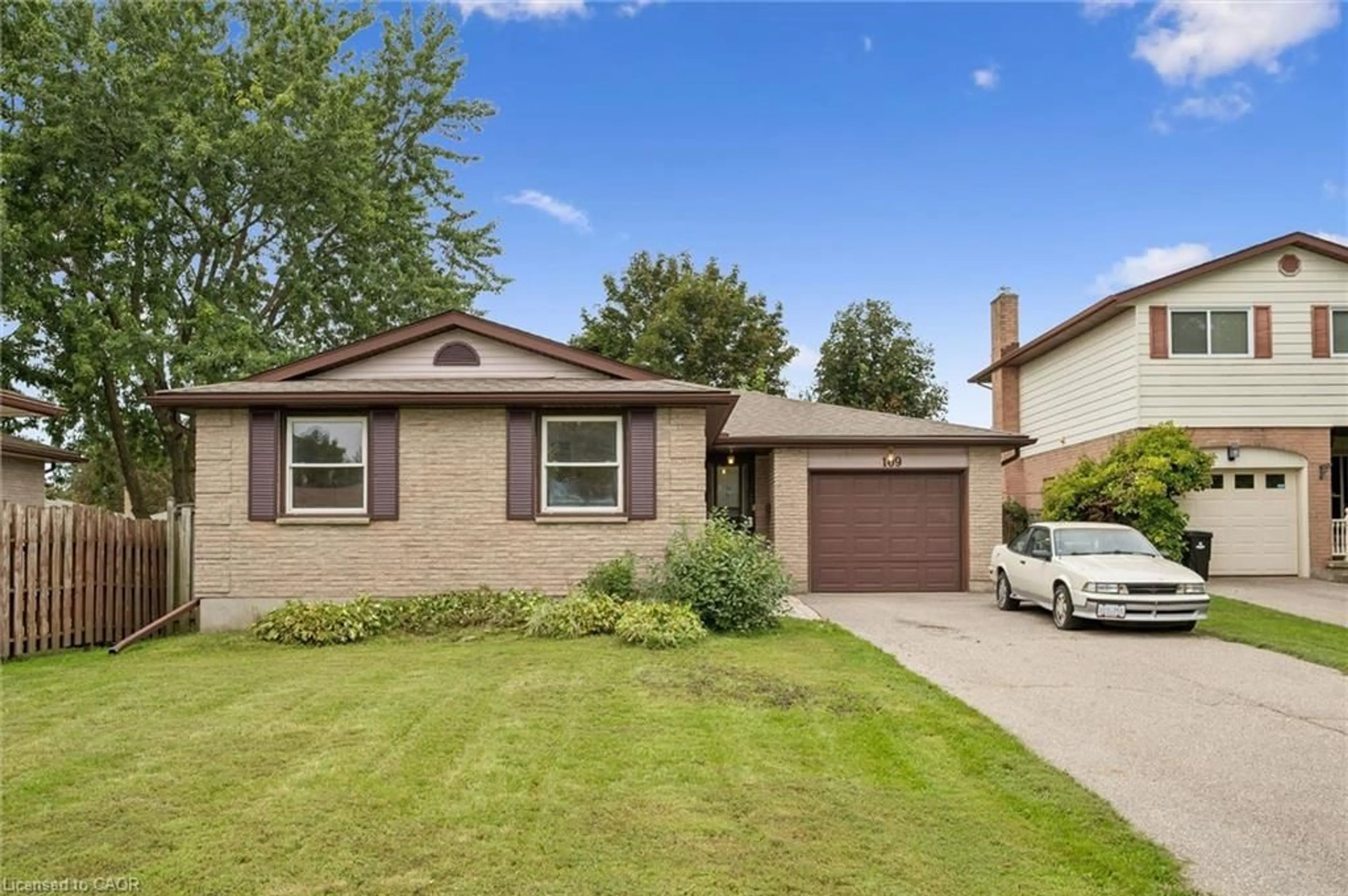 Home with brick exterior material, street for 109 Deerberry Pl, Waterloo Ontario N2V 1G2