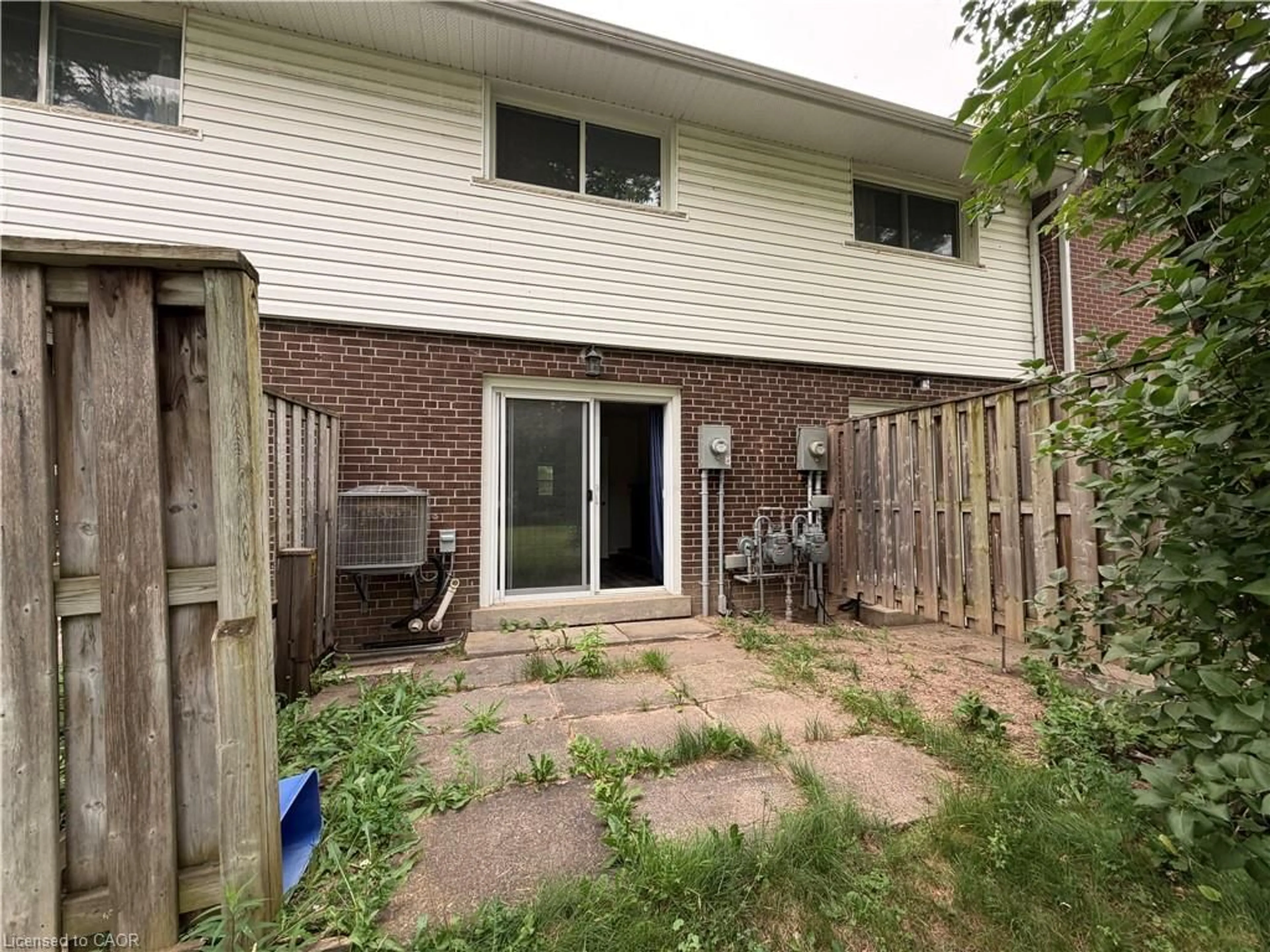 Patio, unknown for 276 Westcourt Pl, Waterloo Ontario N2L 2R7