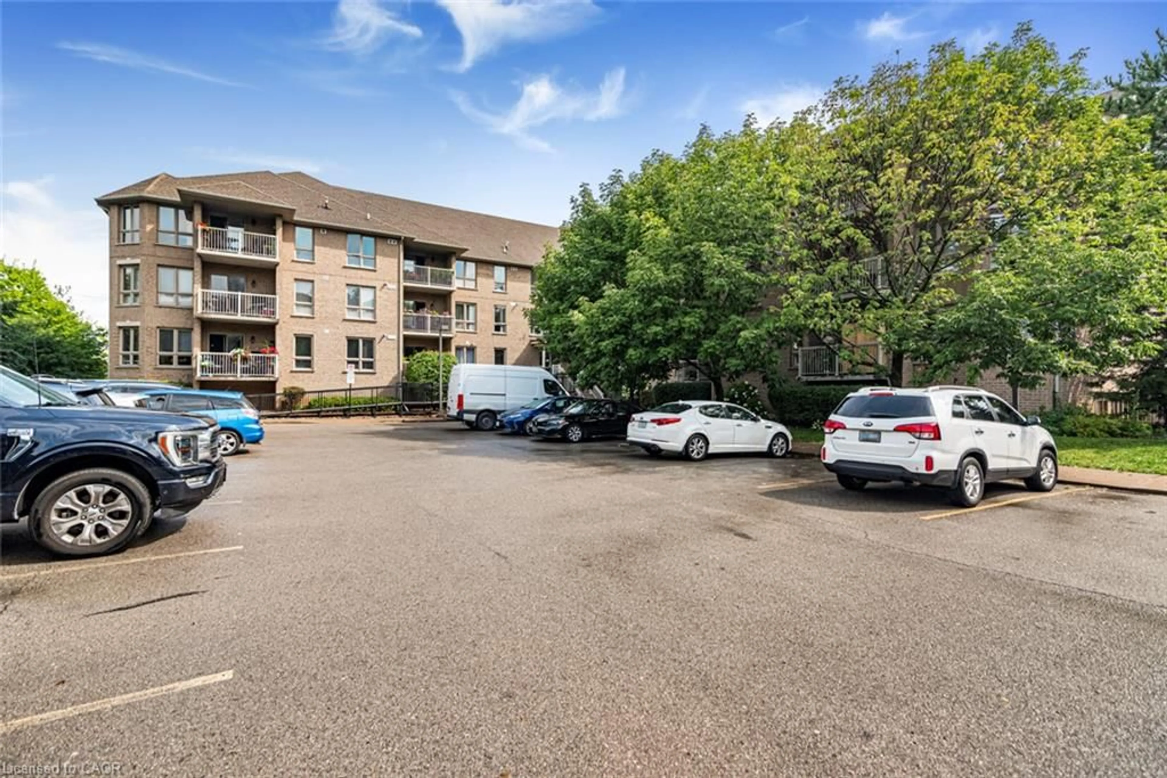 A pic from outside/outdoor area/front of a property/back of a property/a pic from drone, unknown for 56 Kerman Ave #105, Grimsby Ontario L3M 0A1
