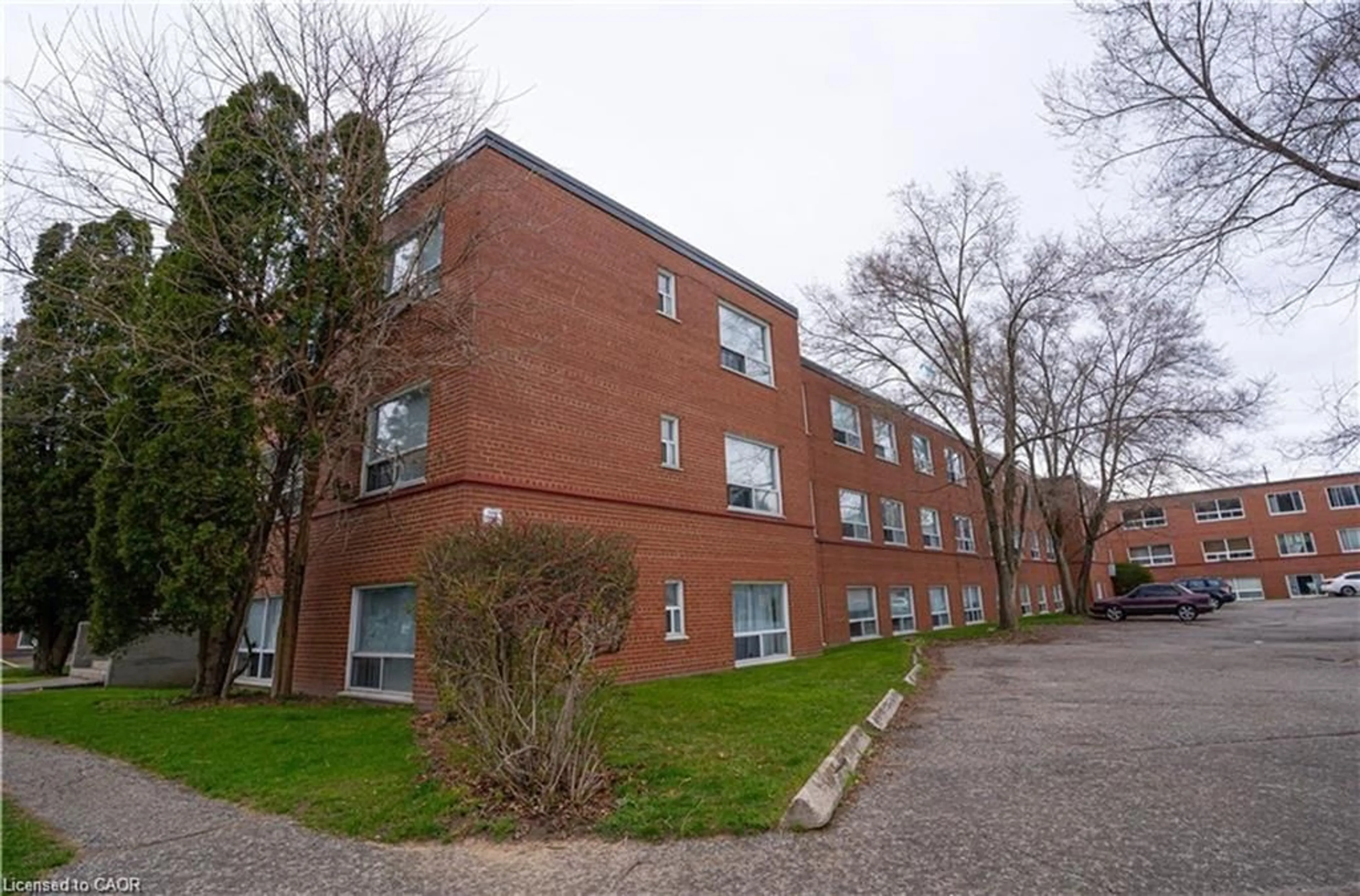 Unknown for 37 Mericourt Rd #207, Hamilton Ontario L8S 2N5