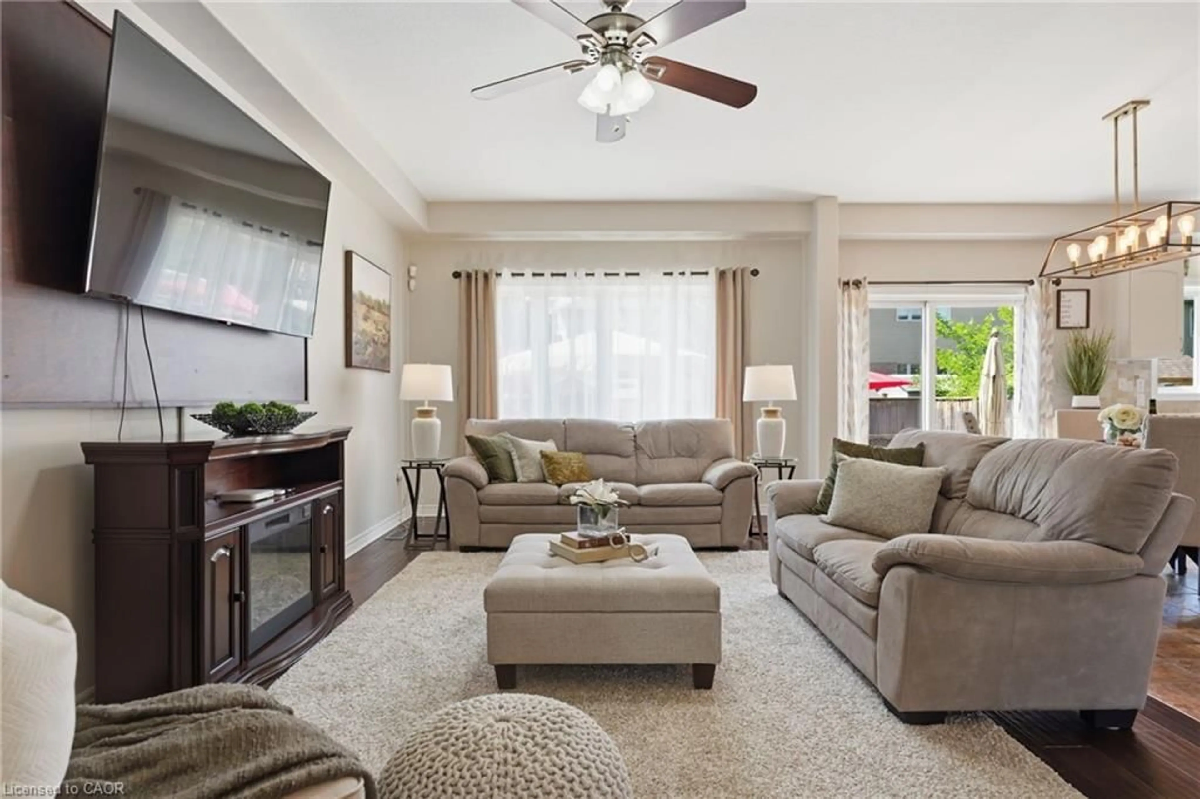 Living room with furniture, unknown for 4896 Alexandra Ave, Beamsville Ontario L3J 1M1