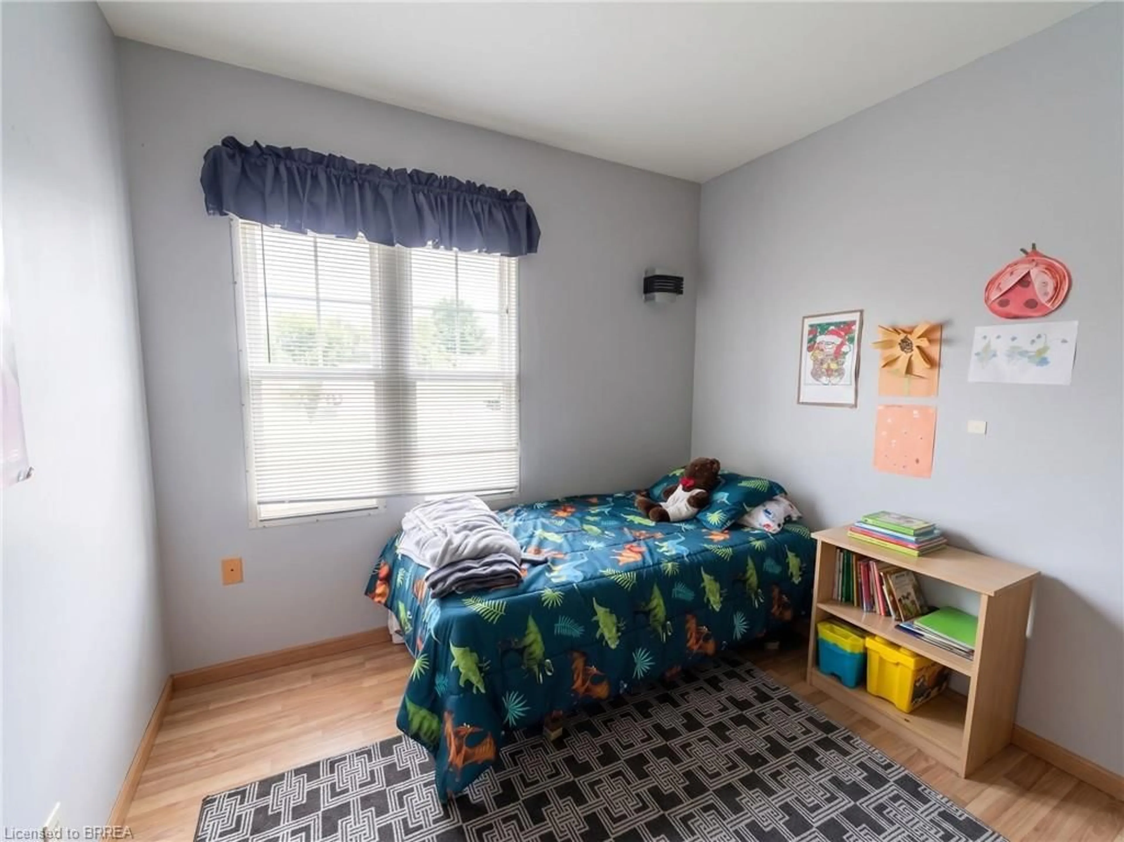 A pic of a room for 92 Mary St, Brantford Ontario N3S 3B6