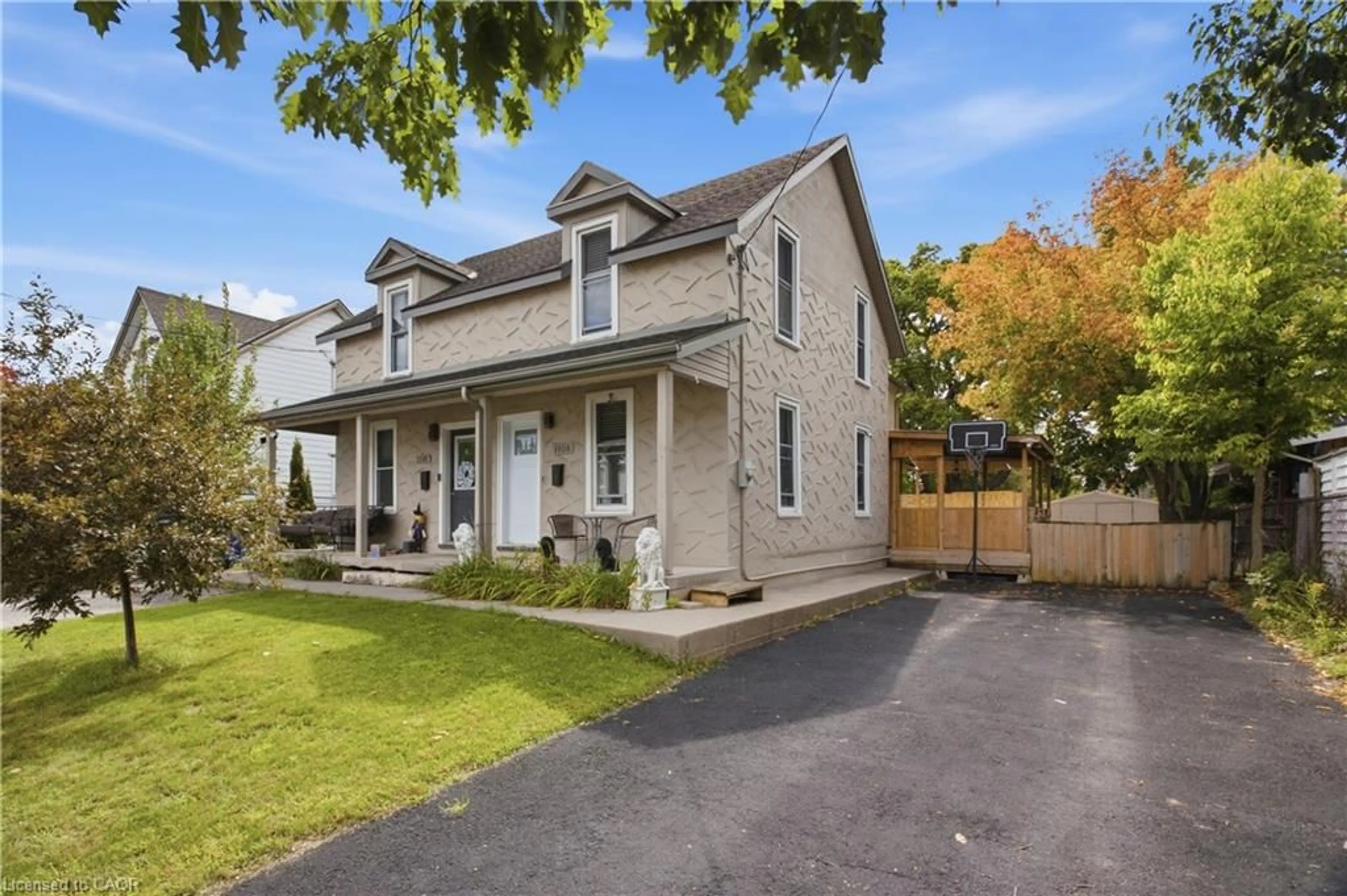 Home with brick exterior material, street for 1108 Queenston Rd, Cambridge Ontario N3H 3K9