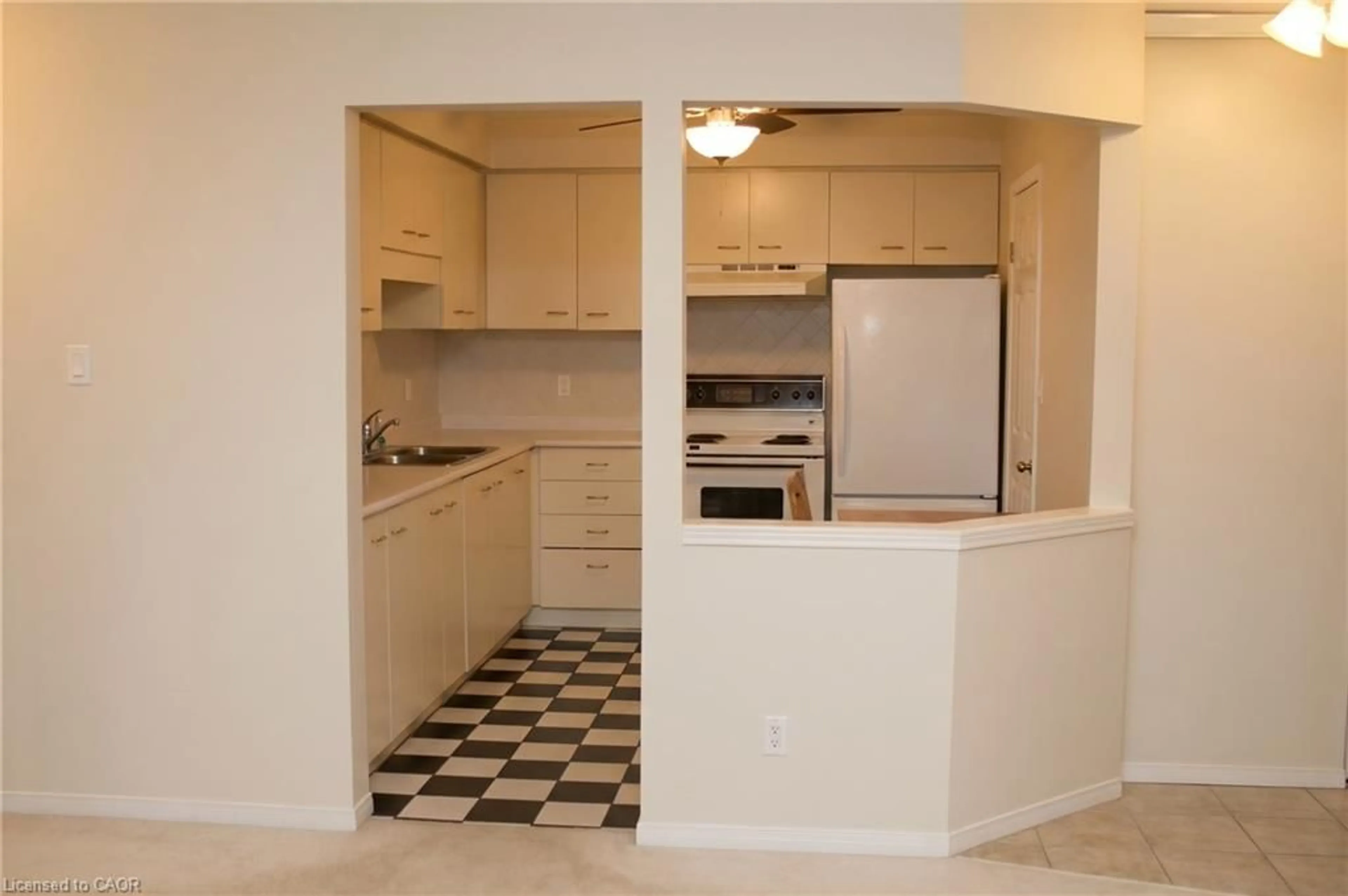 Standard kitchen, ceramic/tile floor for 565 Greenfield Ave #312, Kitchener Ontario N2C 2P3