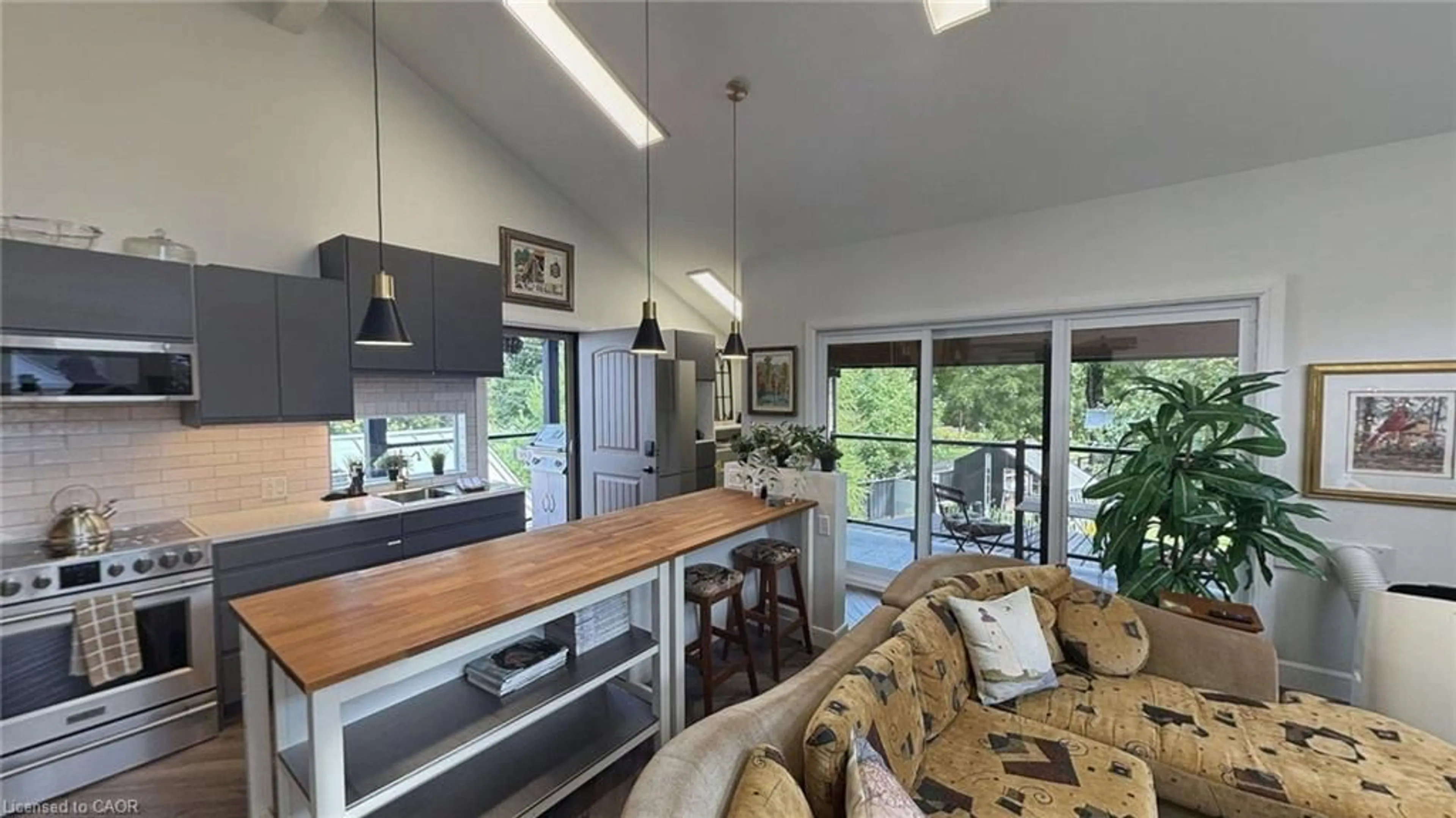 Open concept kitchen, unknown for 28 CHATHAM N/A St, Port Burwell Ontario N0J 1T0