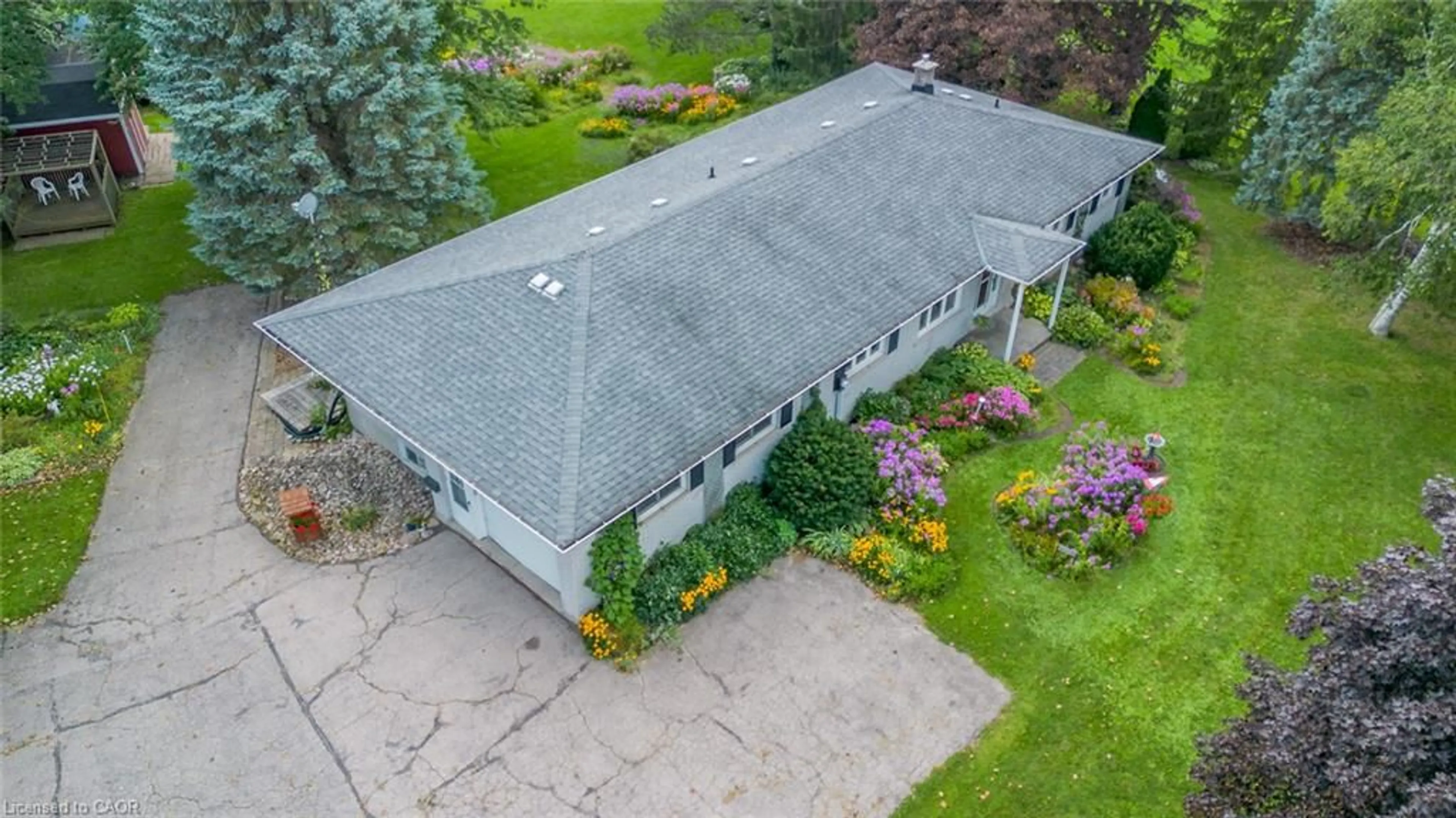 A pic from outside/outdoor area/front of a property/back of a property/a pic from drone, unknown for 4132 Highway 6 Hwy, Puslinch Ontario N0B 2J0
