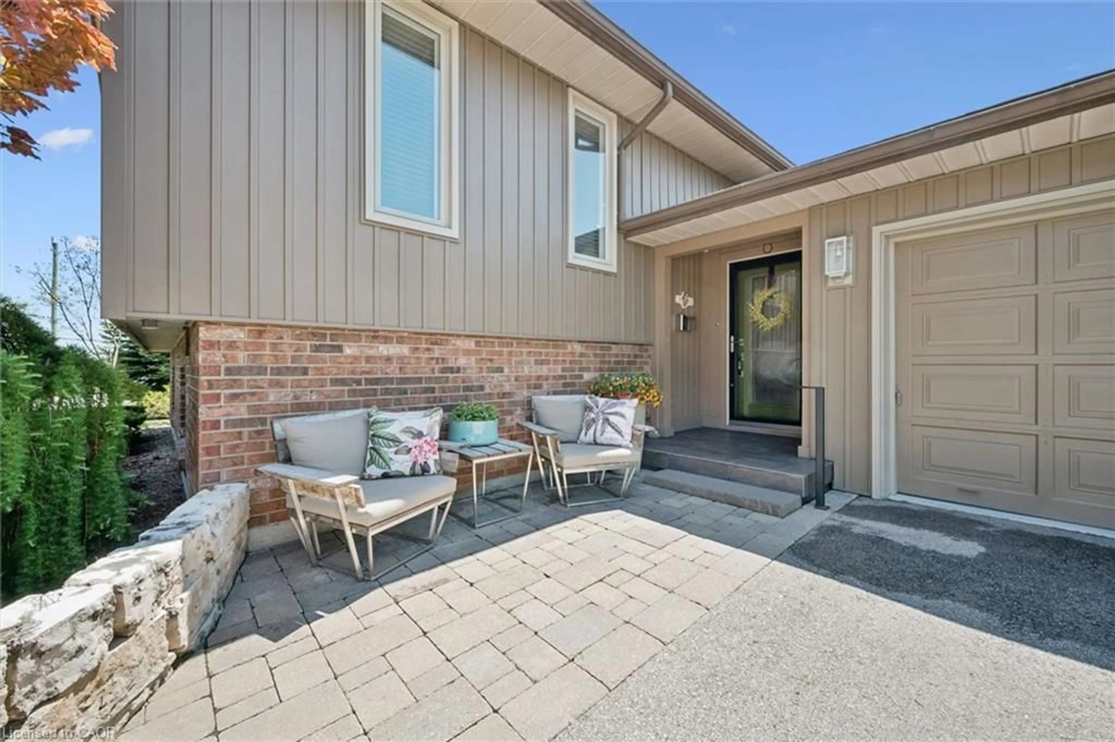 Patio, street for 1 Pintail Dr, Elmira Ontario N3B 3C2