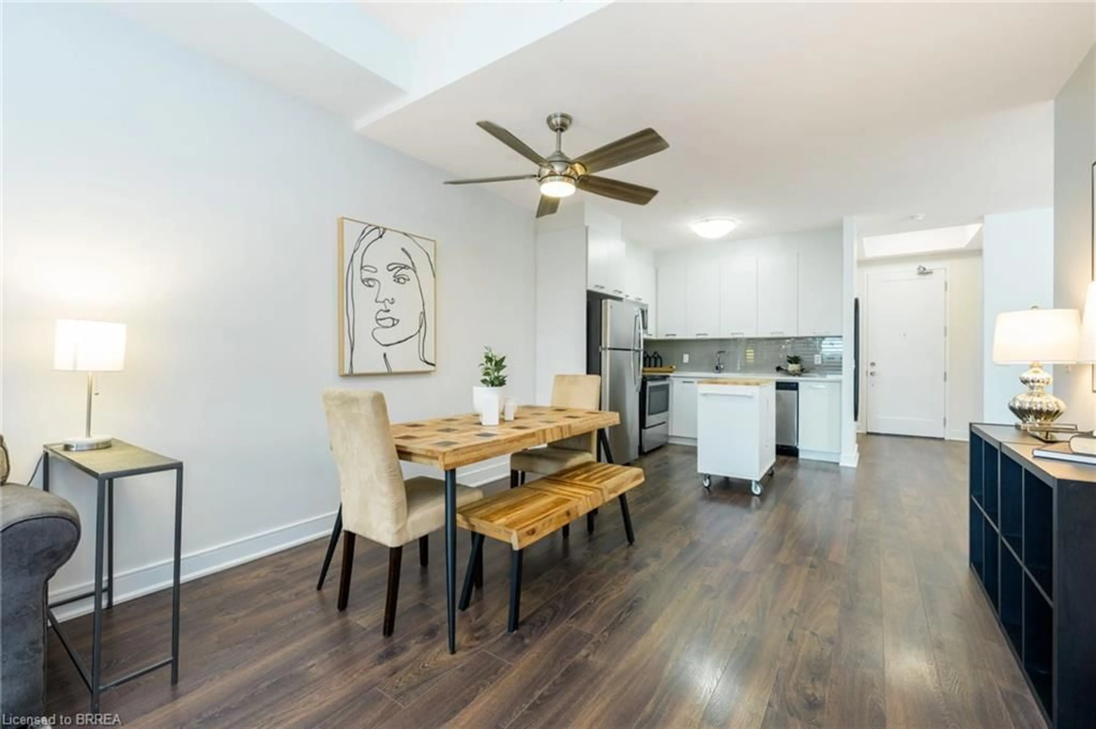 Open concept kitchen, wood/laminate floor for 150 Main St #505, Hamilton Ontario L8P 1H8