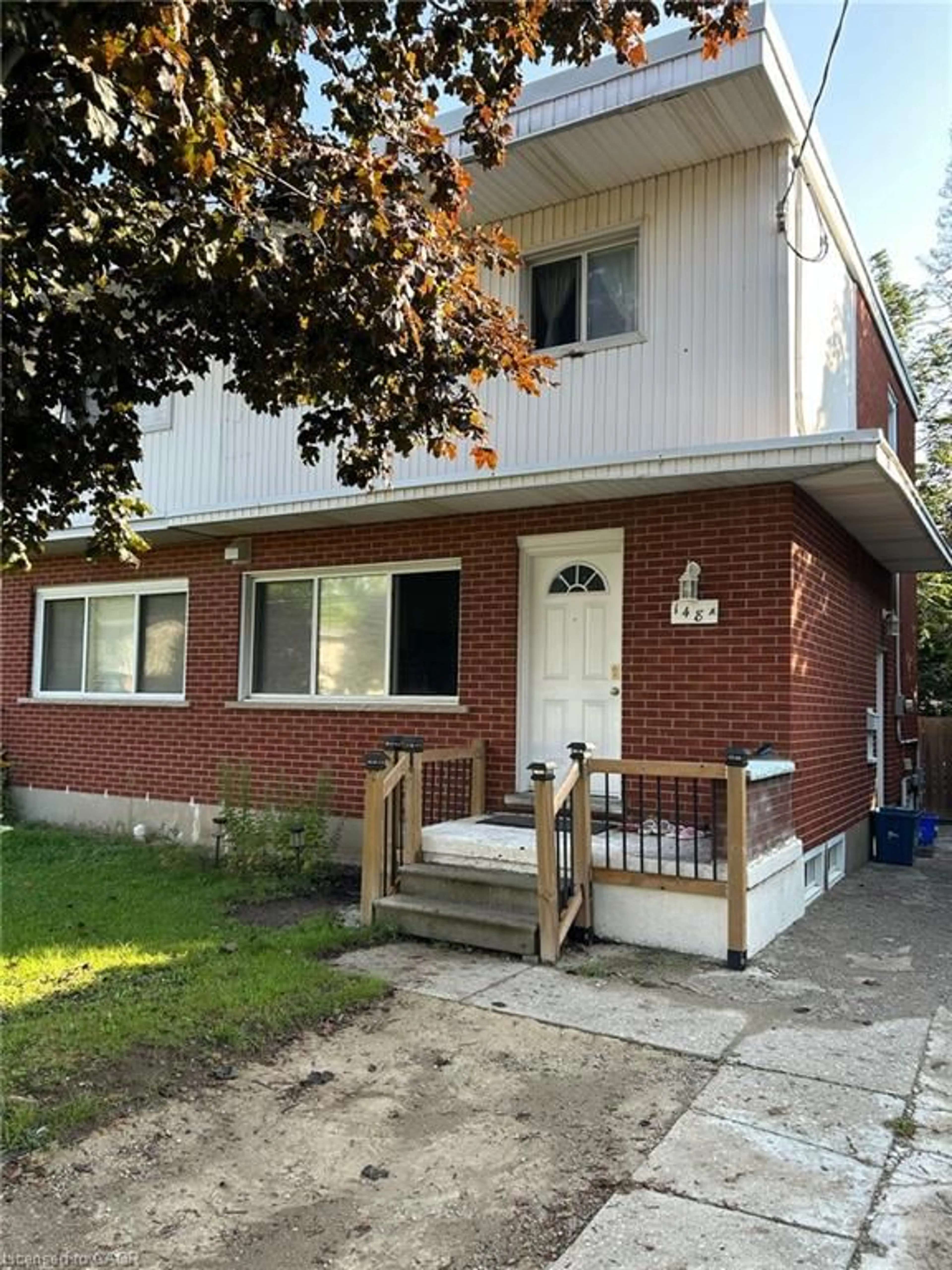 Home with brick exterior material, street for 148 Weber St #A, Waterloo Ontario N2J 3H1