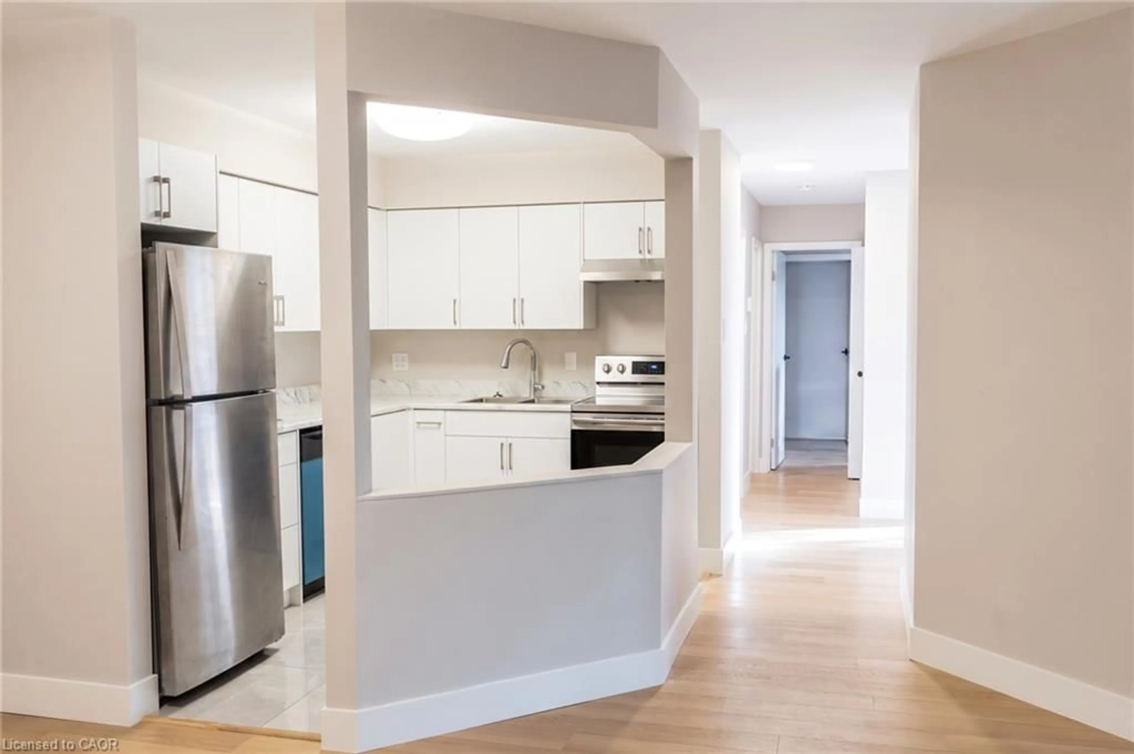 Standard kitchen, unknown for 3085 Kingsway Dr #22, Kitchener Ontario N2C 2P1