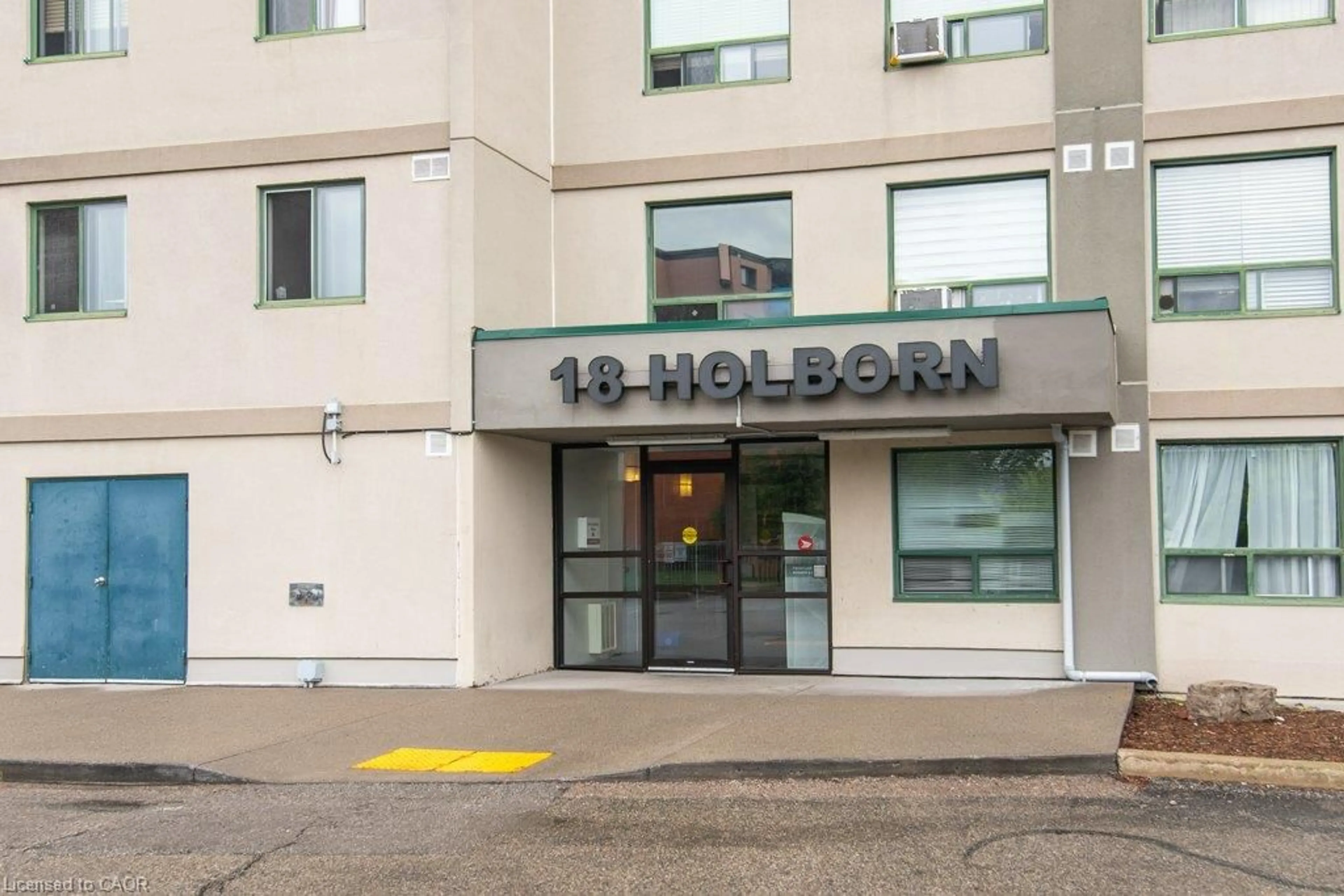 Indoor foyer for 18 Holborn Crt #409, Kitchener Ontario N2A 4A1