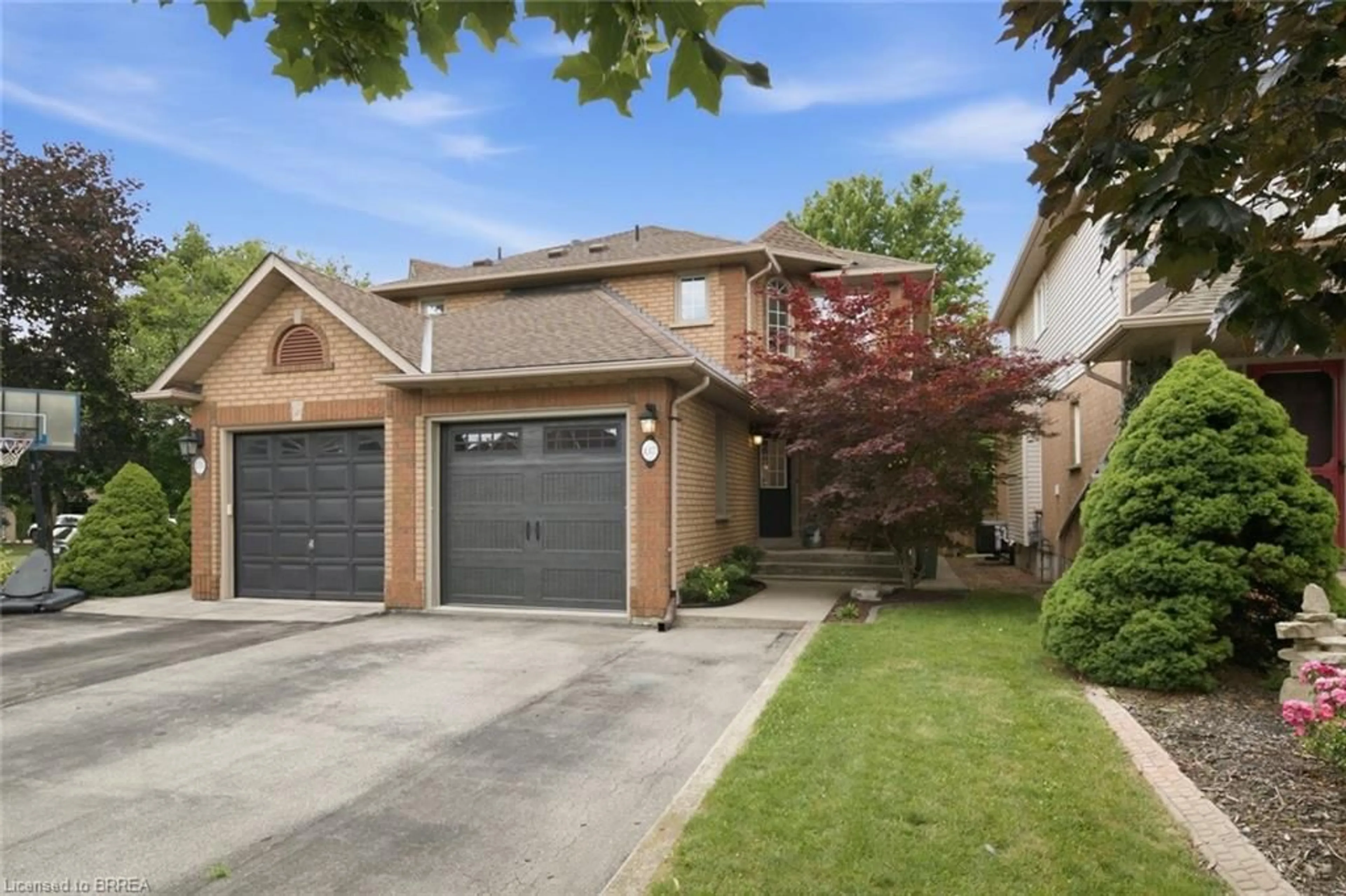 Home with brick exterior material, street for 137 Chudleigh St, Waterdown Ontario L8B 0J4