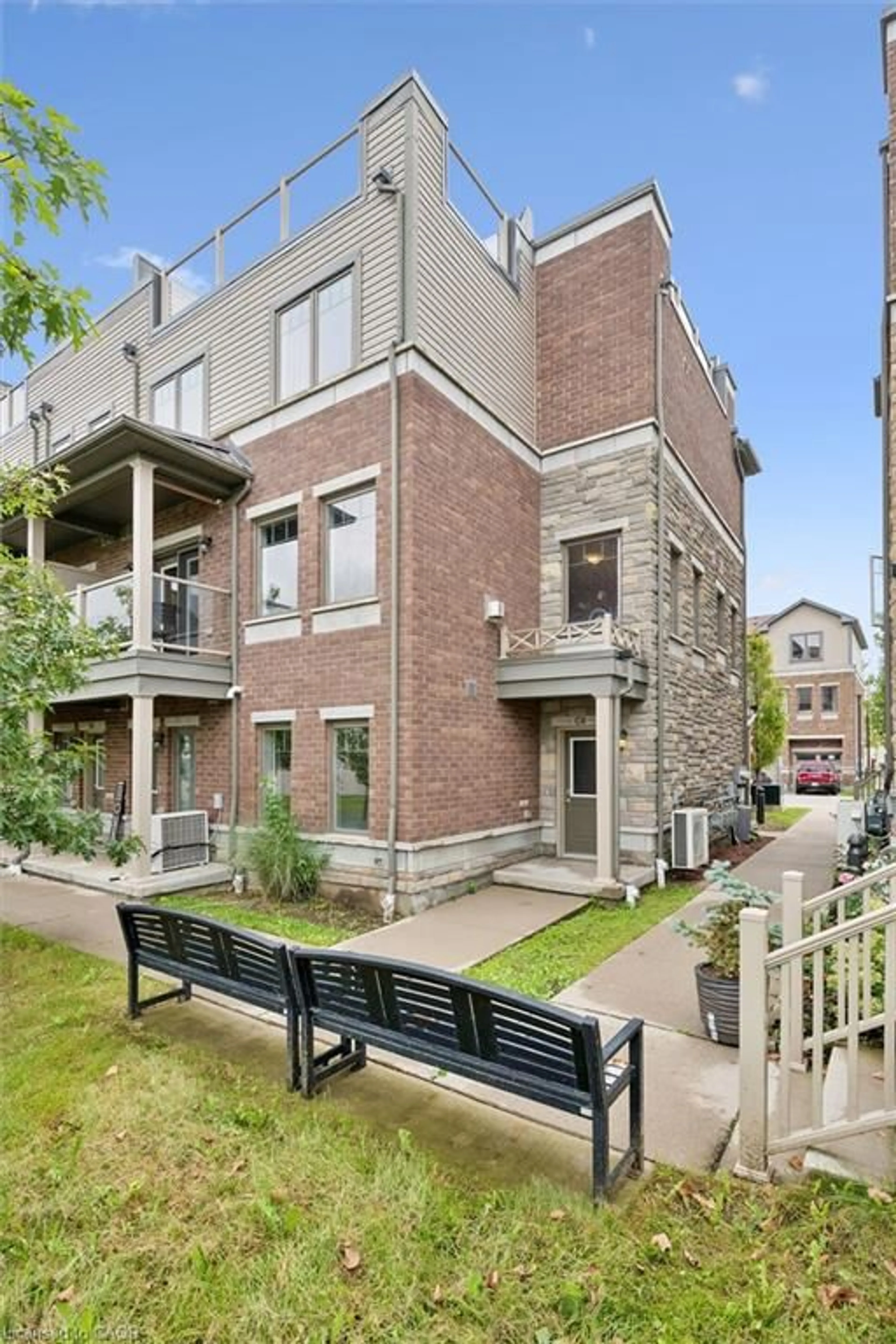 Patio, street for 70 Willowrun Dr #C8, Kitchener Ontario N2A 0J3