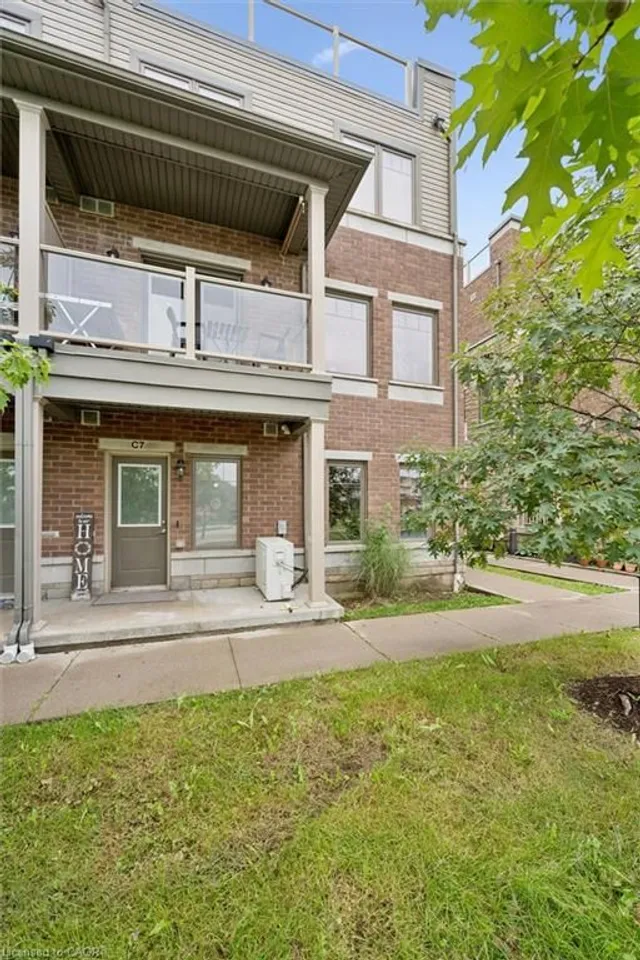 70 Willowrun Dr #C8, Kitchener 3