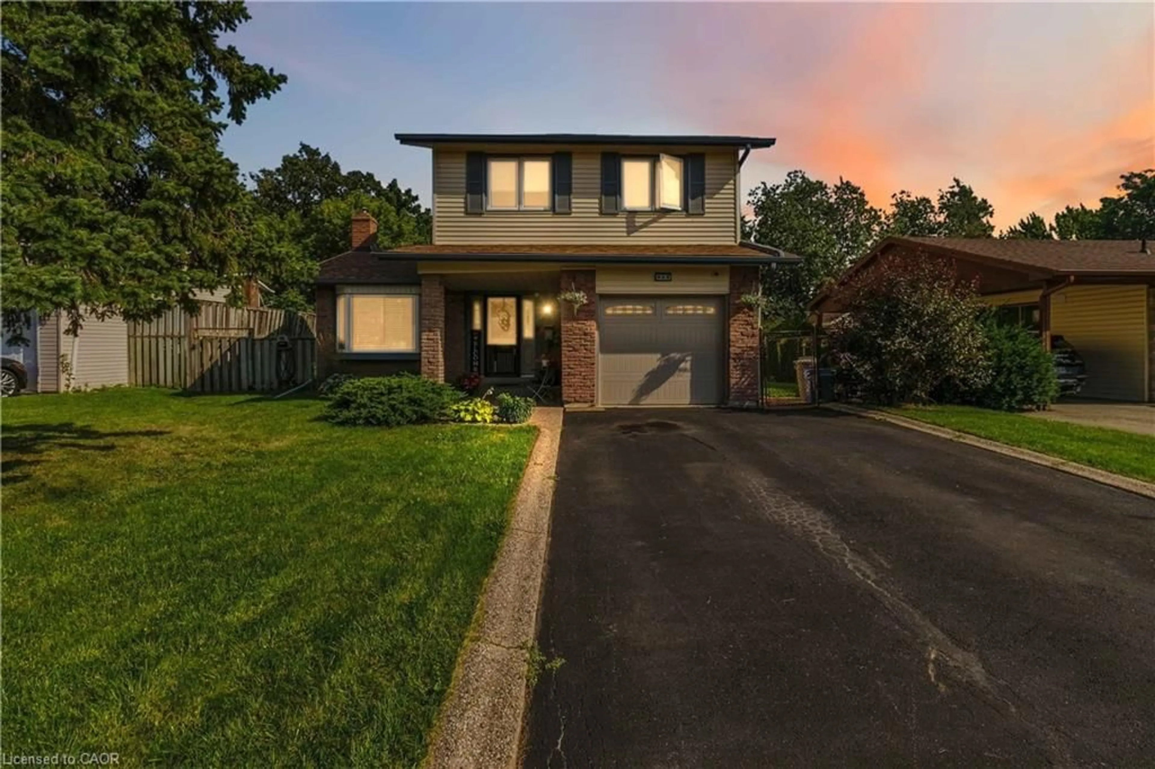 Unknown for 608 Woodward Ave, Milton Ontario L9T 3B8