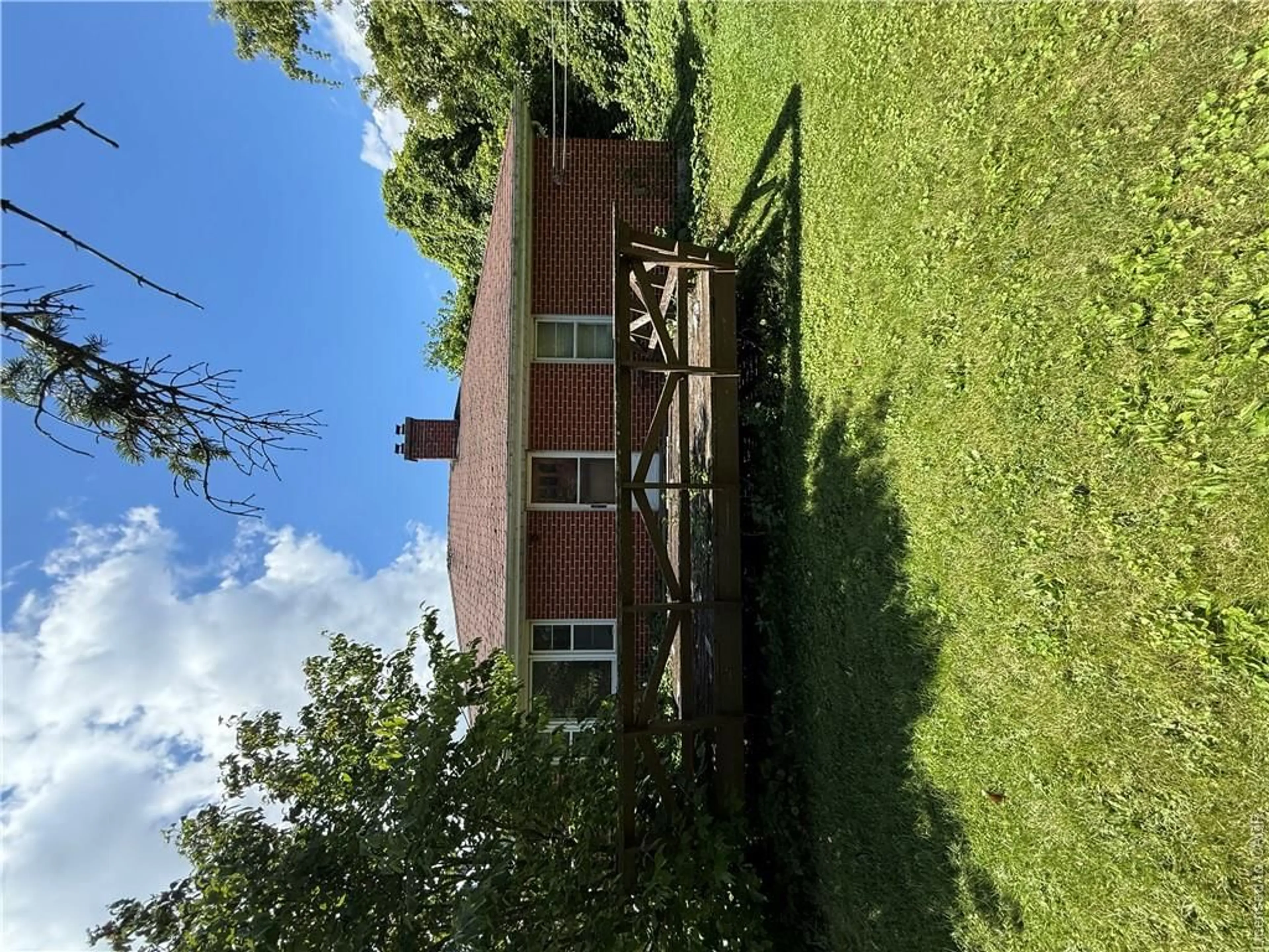 A pic from outside/outdoor area/front of a property/back of a property/a pic from drone, building for 393 Culver Rd, Simcoe Ontario N3Y 4K3