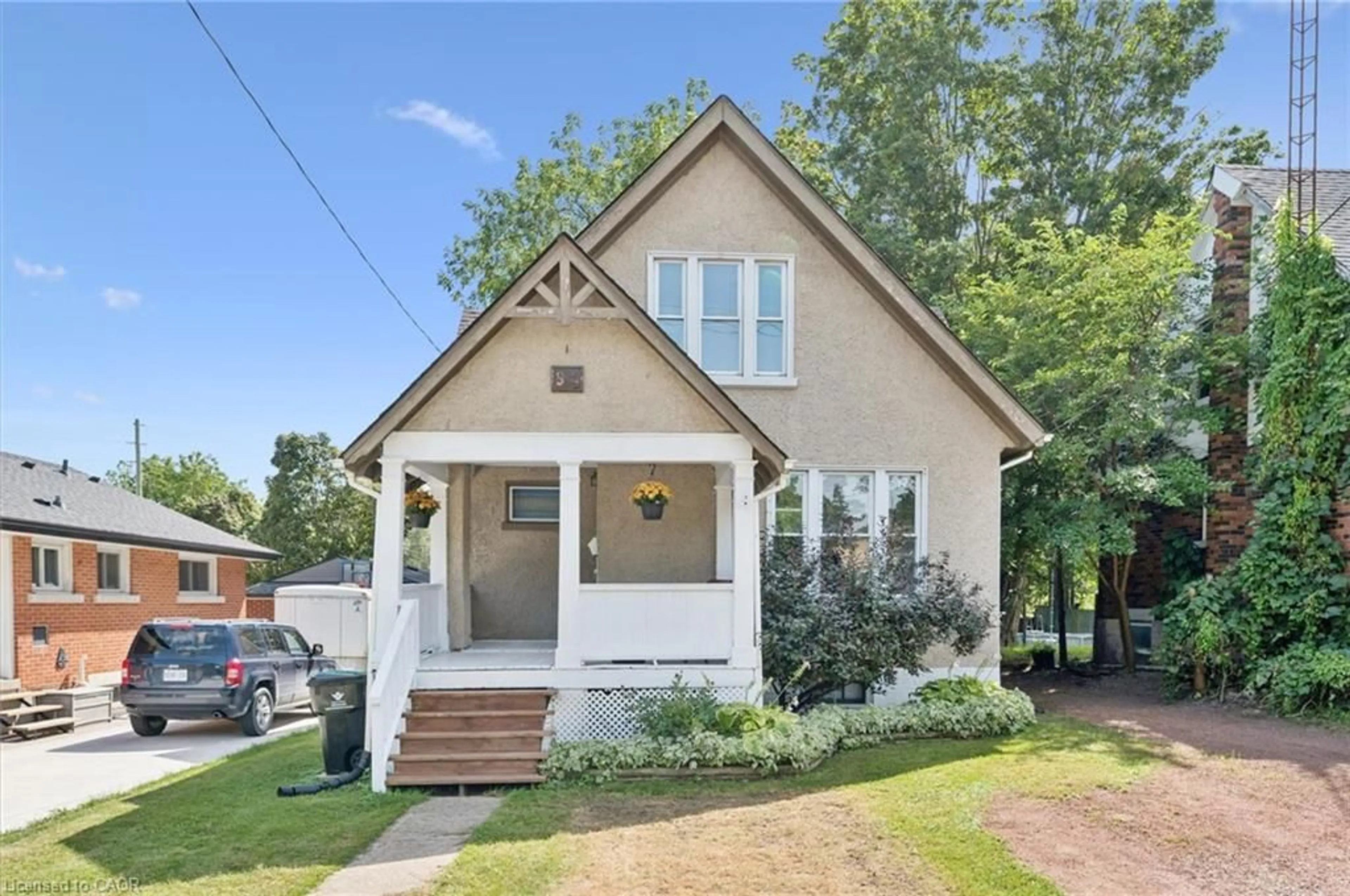 Home with brick exterior material, street for 99 Cedar St, Cambridge Ontario N1S 1V7