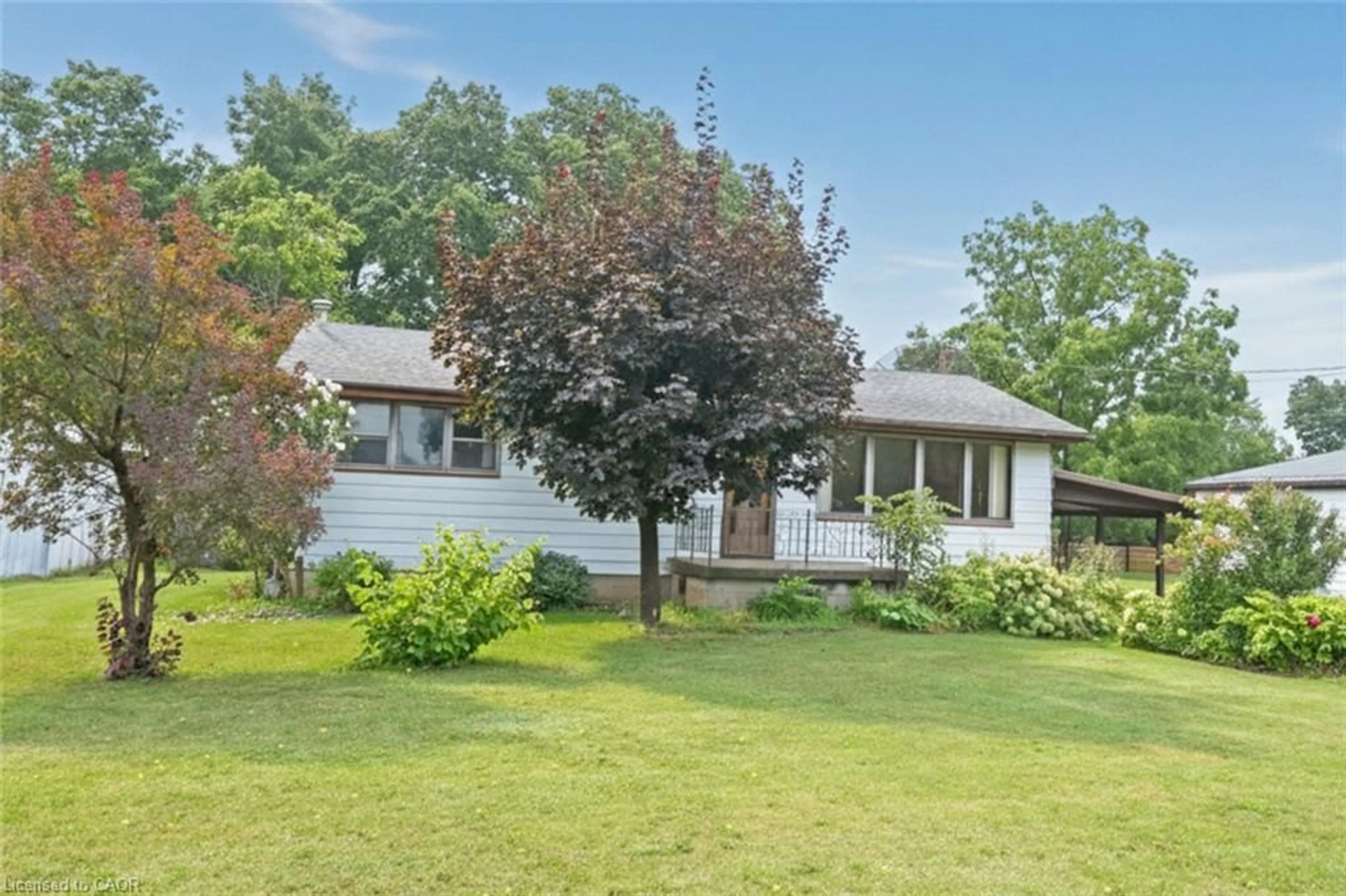 A pic from outside/outdoor area/front of a property/back of a property/a pic from drone, unknown for 48 Jane St, Hagersville Ontario N0A 1H0