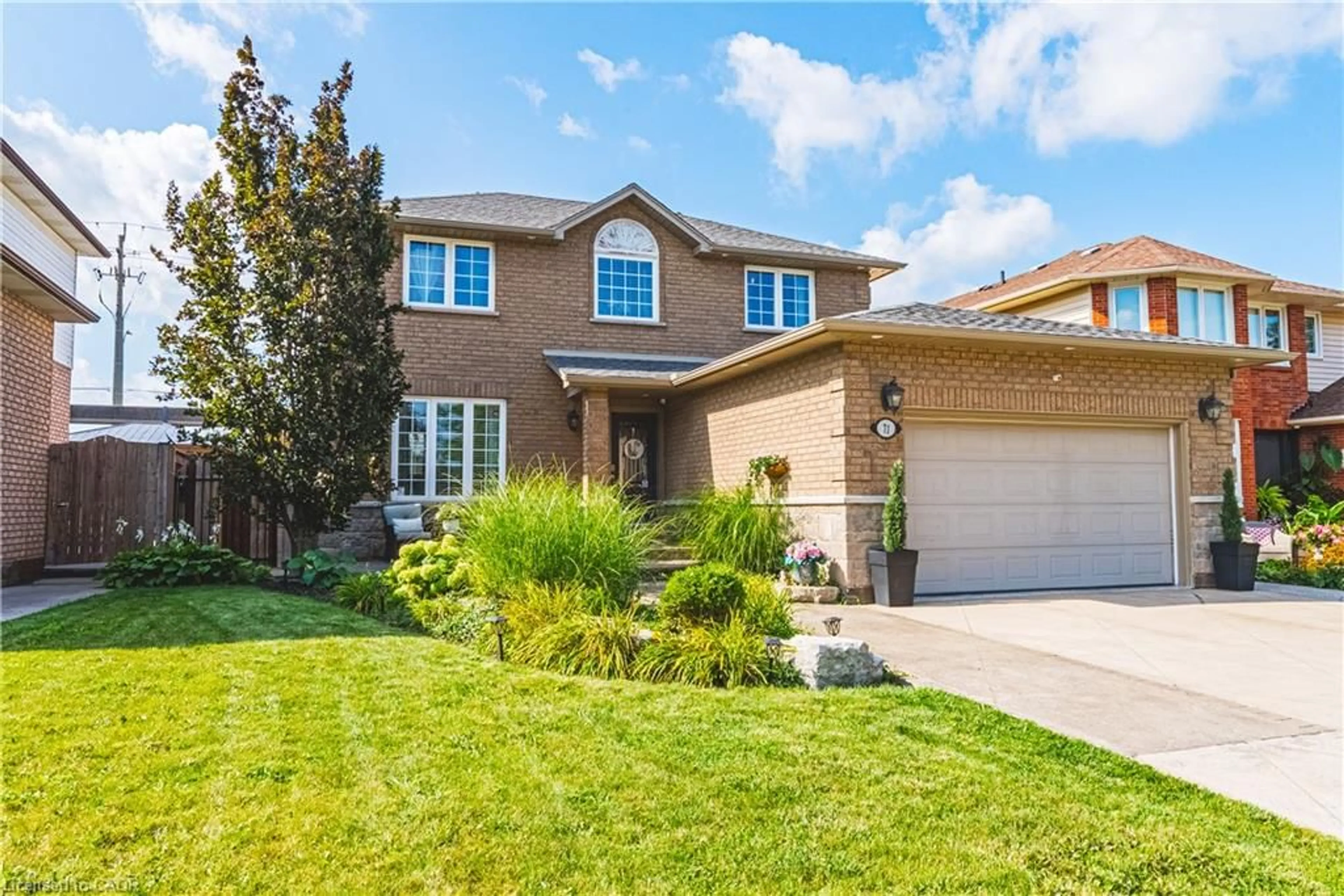 Home with brick exterior material, street for 71 Riviera Ridge, Stoney Creek Ontario L8E 5E7