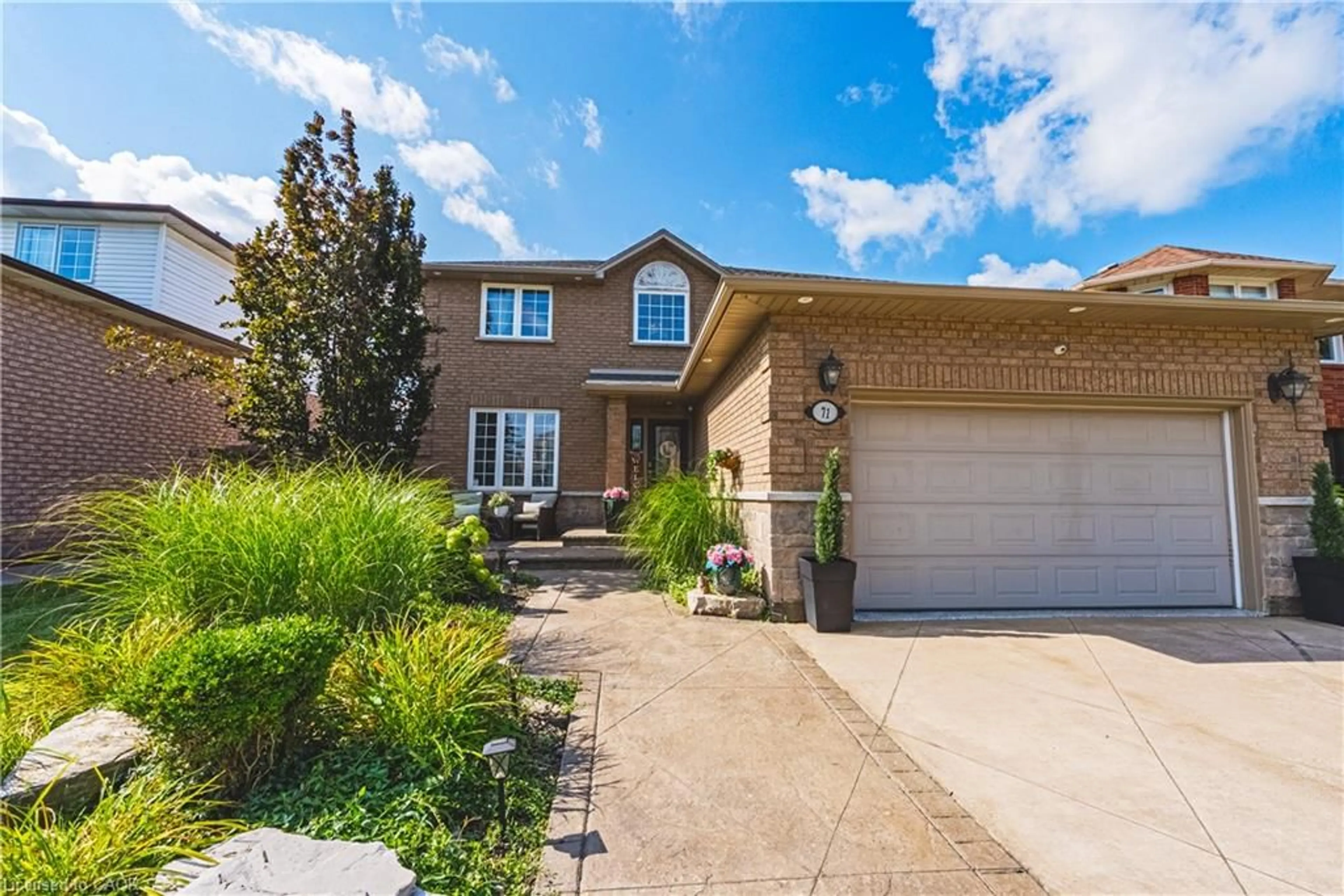 Home with brick exterior material, street for 71 Riviera Ridge, Stoney Creek Ontario L8E 5E7