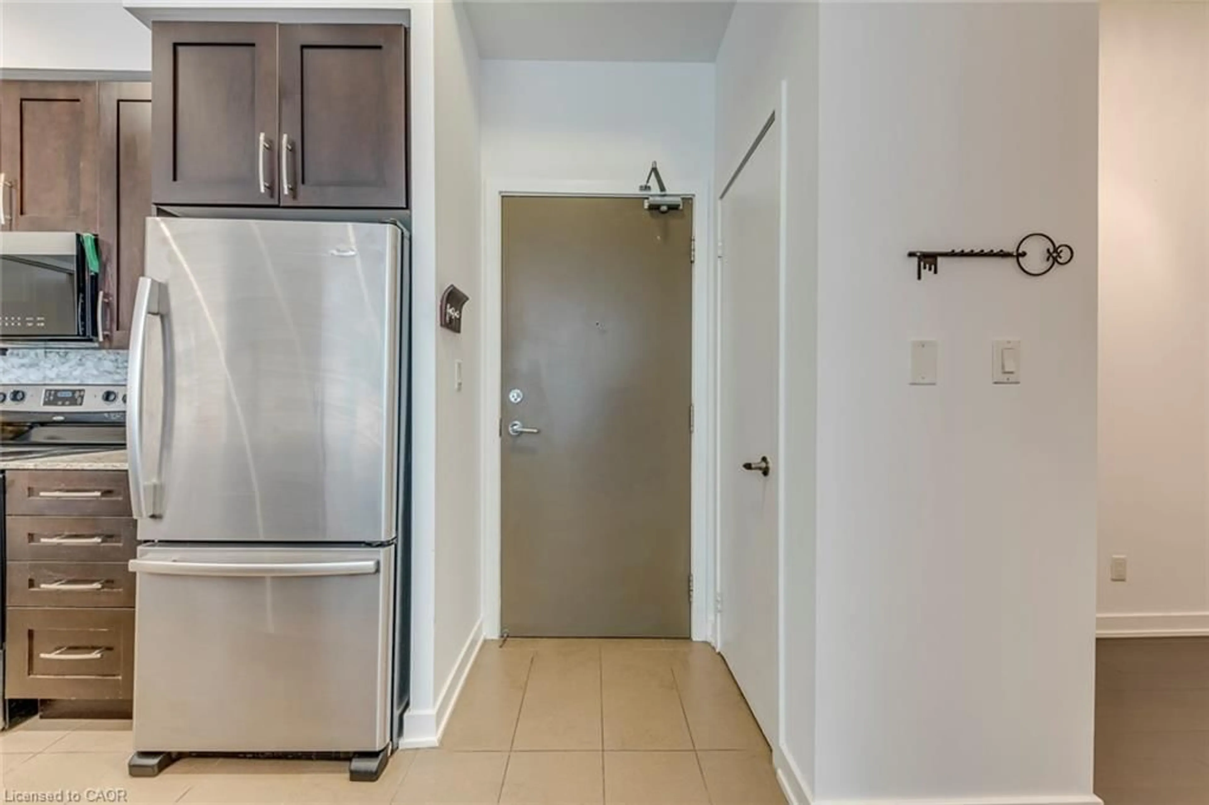 Unknown for 4065 Brickstone Mews #206, Toronto Ontario L5B 0G3
