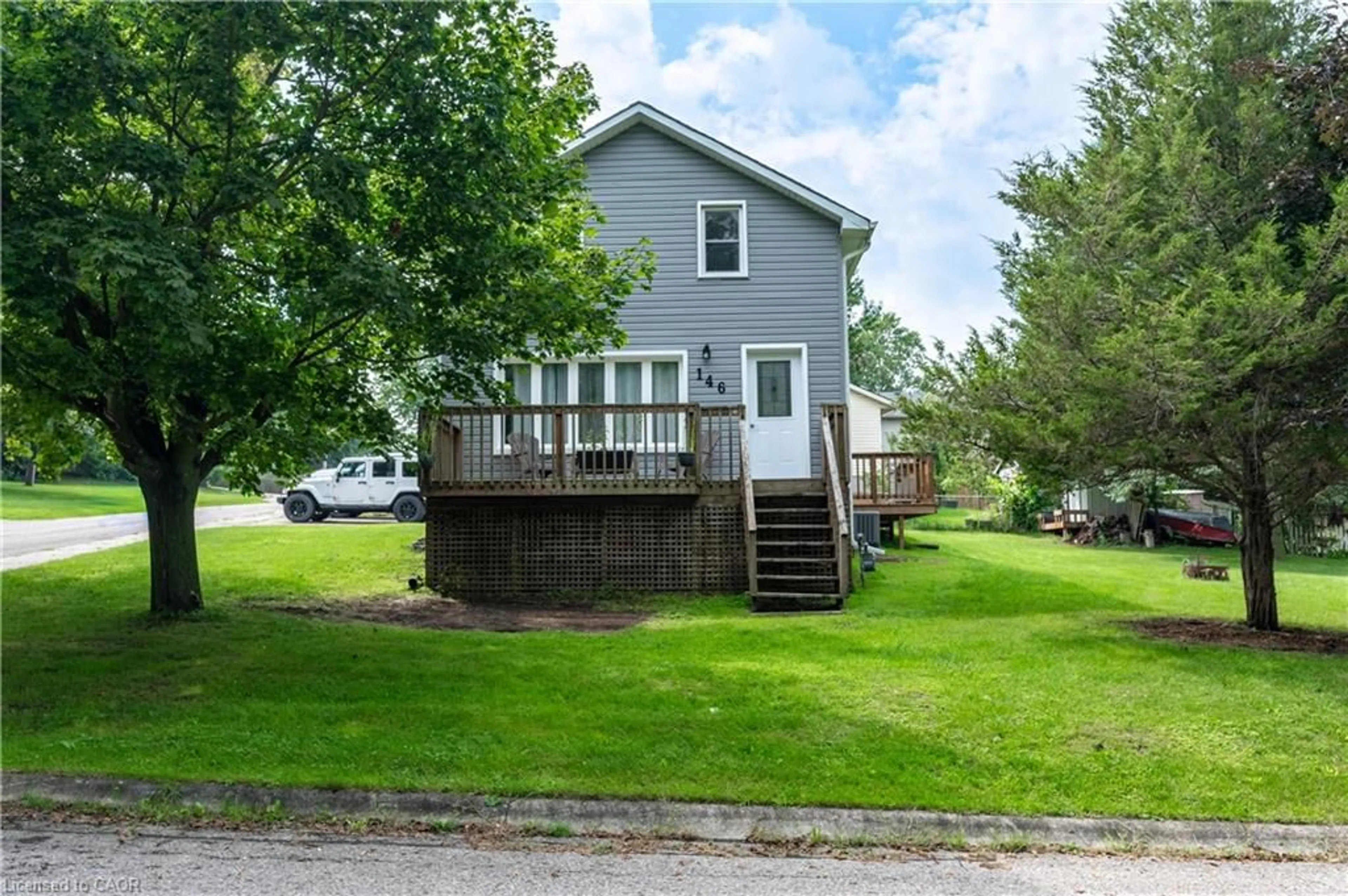 Home with vinyl exterior material, water/lake/river/ocean view for 146 Benson St, Ingersoll Ontario N5C 3A7