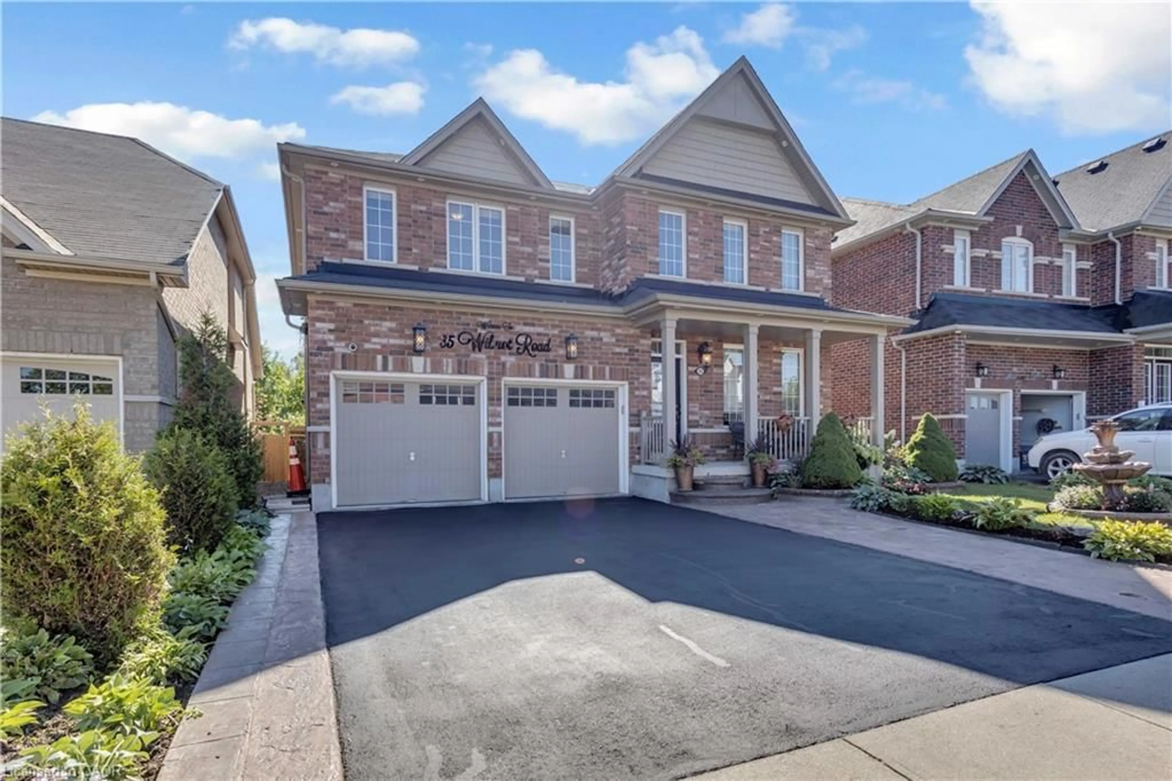 Home with brick exterior material, street for 35 Wilmot Rd, Brantford Ontario N3T 0K8