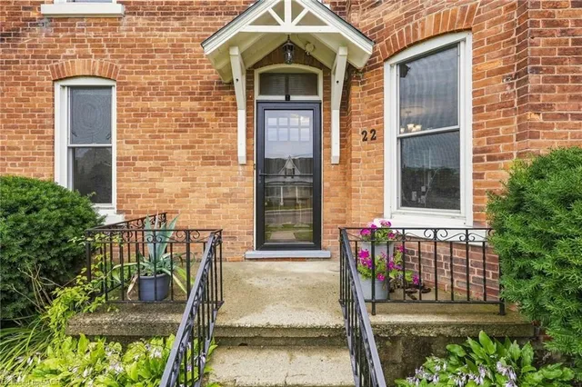 22 Munsee St, Cayuga 5