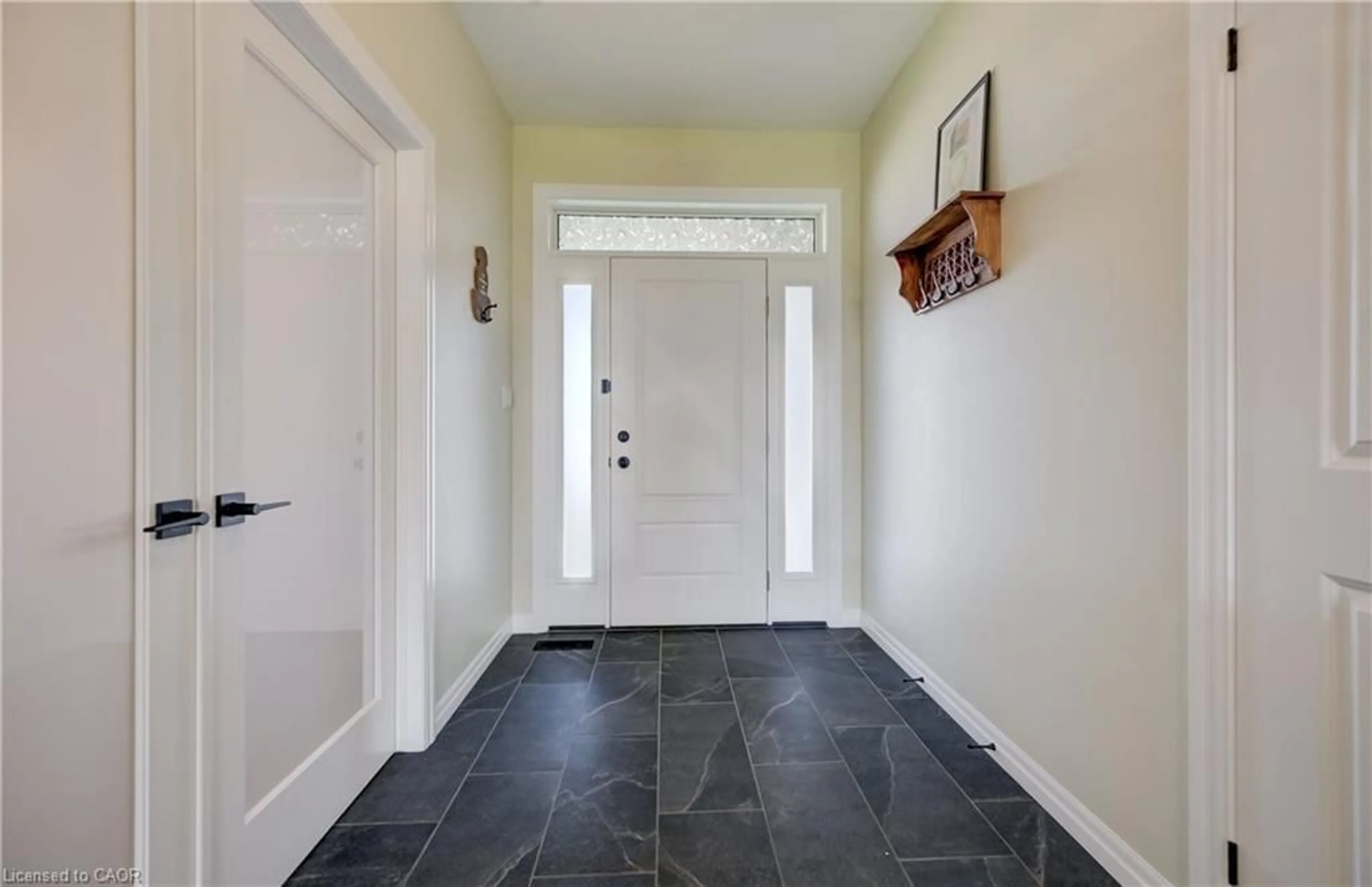 Indoor entryway for 107 Graydon Dr, Mount Elgin Ontario N0J 1N0