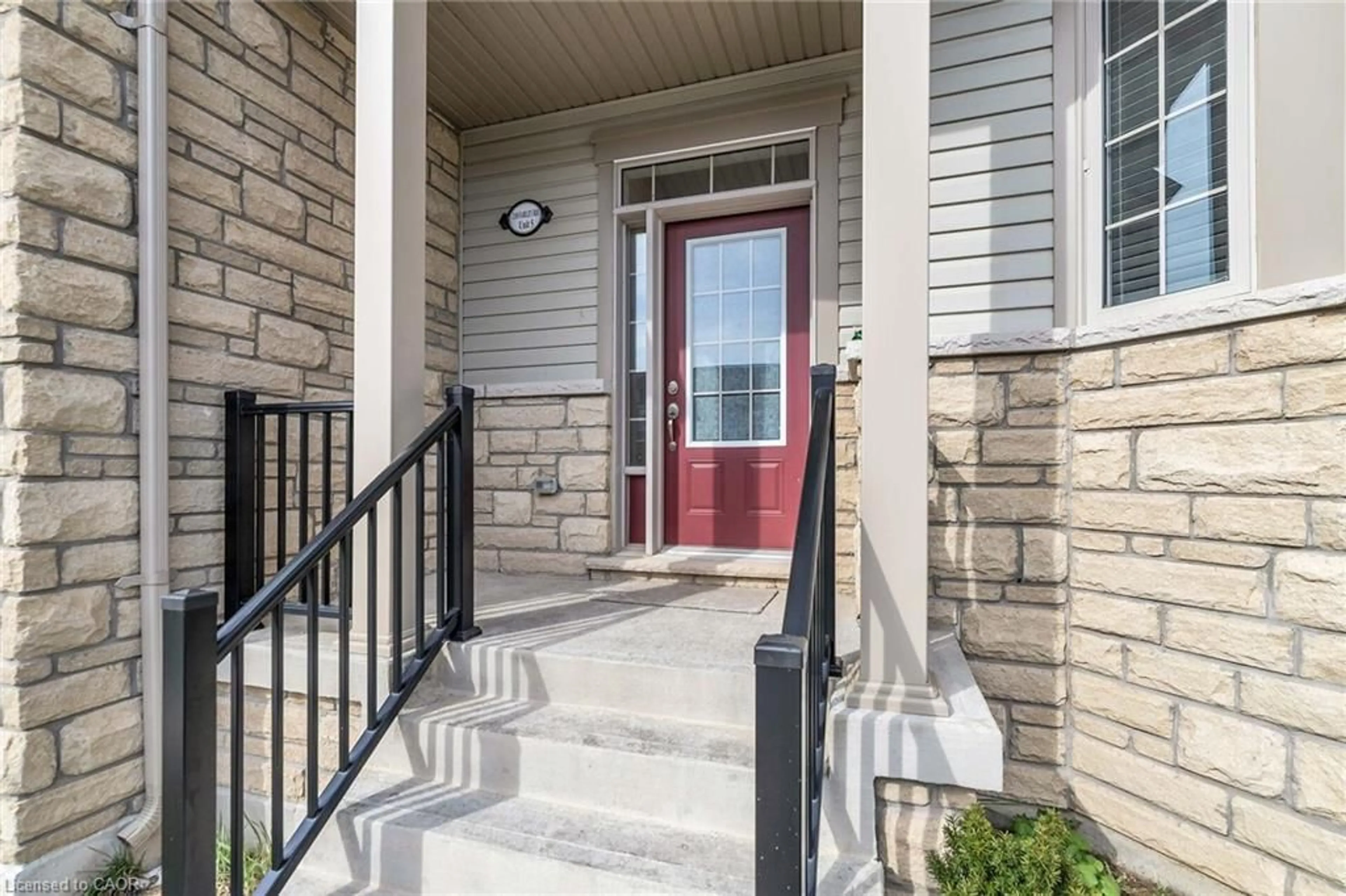 Indoor entryway for 210 Farley Rd #5, Fergus Ontario N1M 0H2