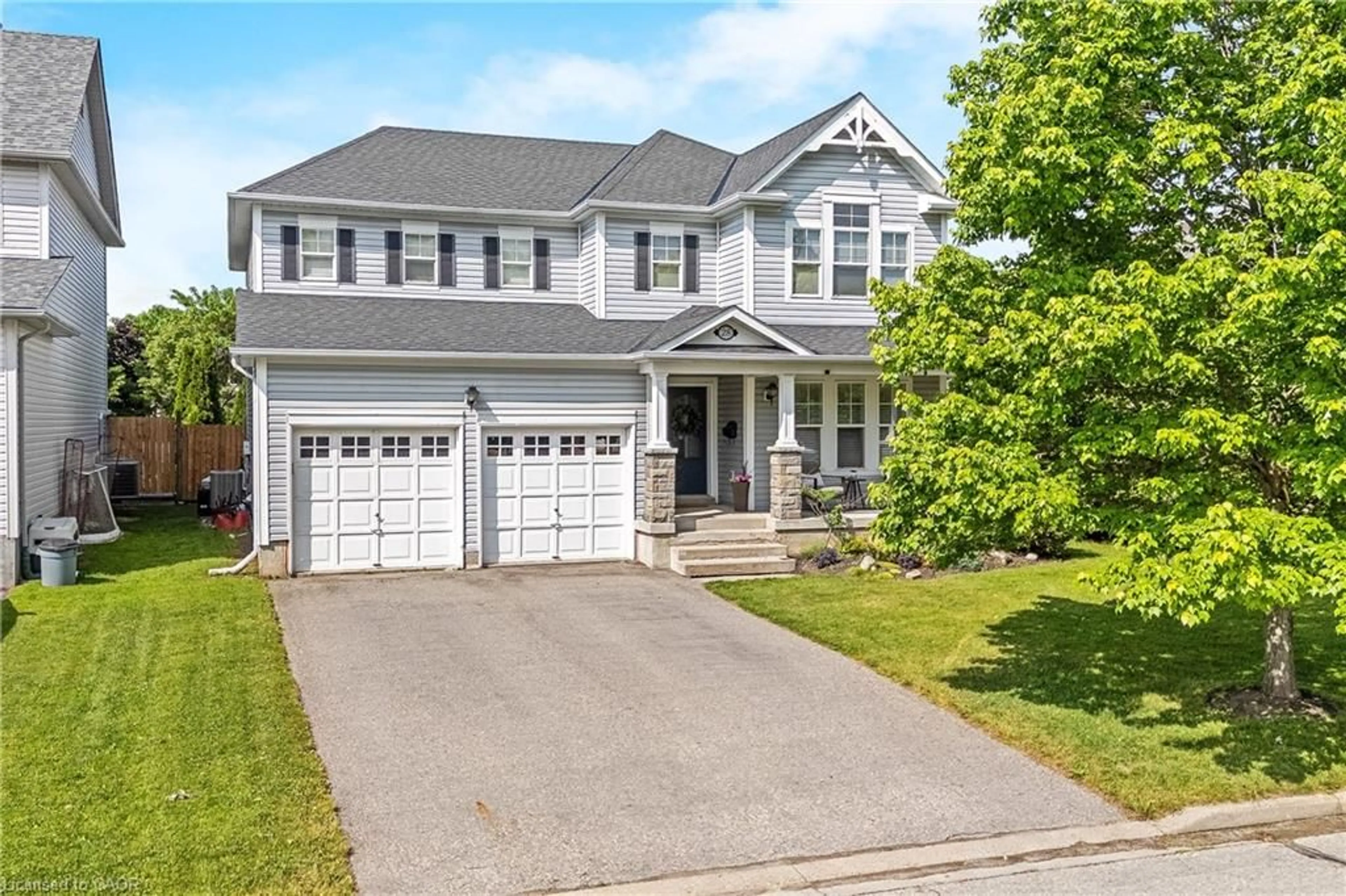 Home with vinyl exterior material, street for 28 Brown's Cres, Halton Hills Ontario L7J 3A4