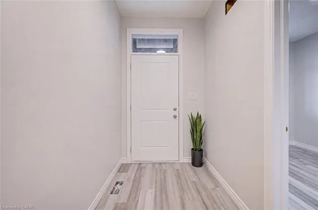 44 Main St #19, Innerkip 5