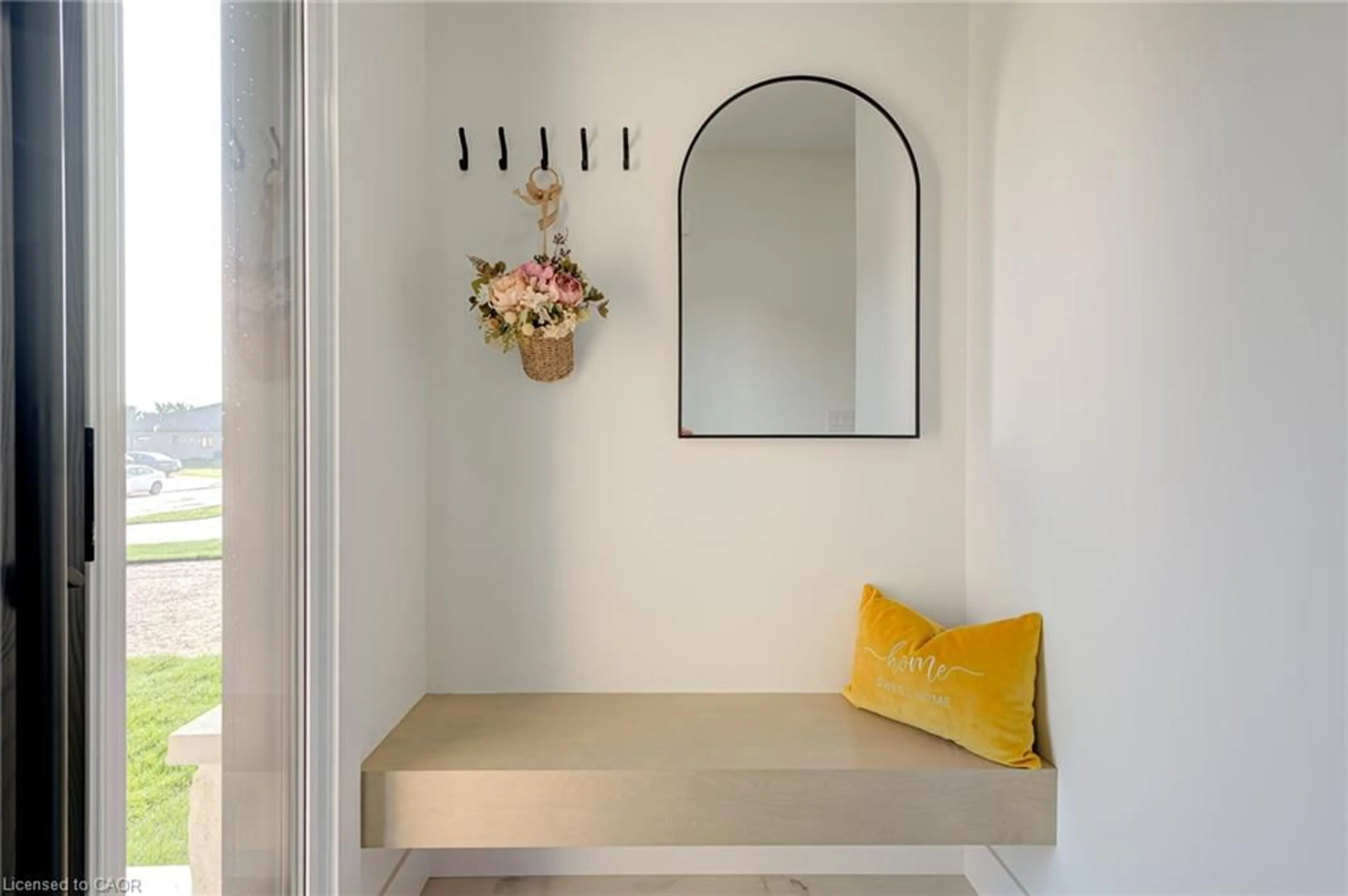 Indoor entryway for 102 Clayton St, Mitchell Ontario N0K 1N0