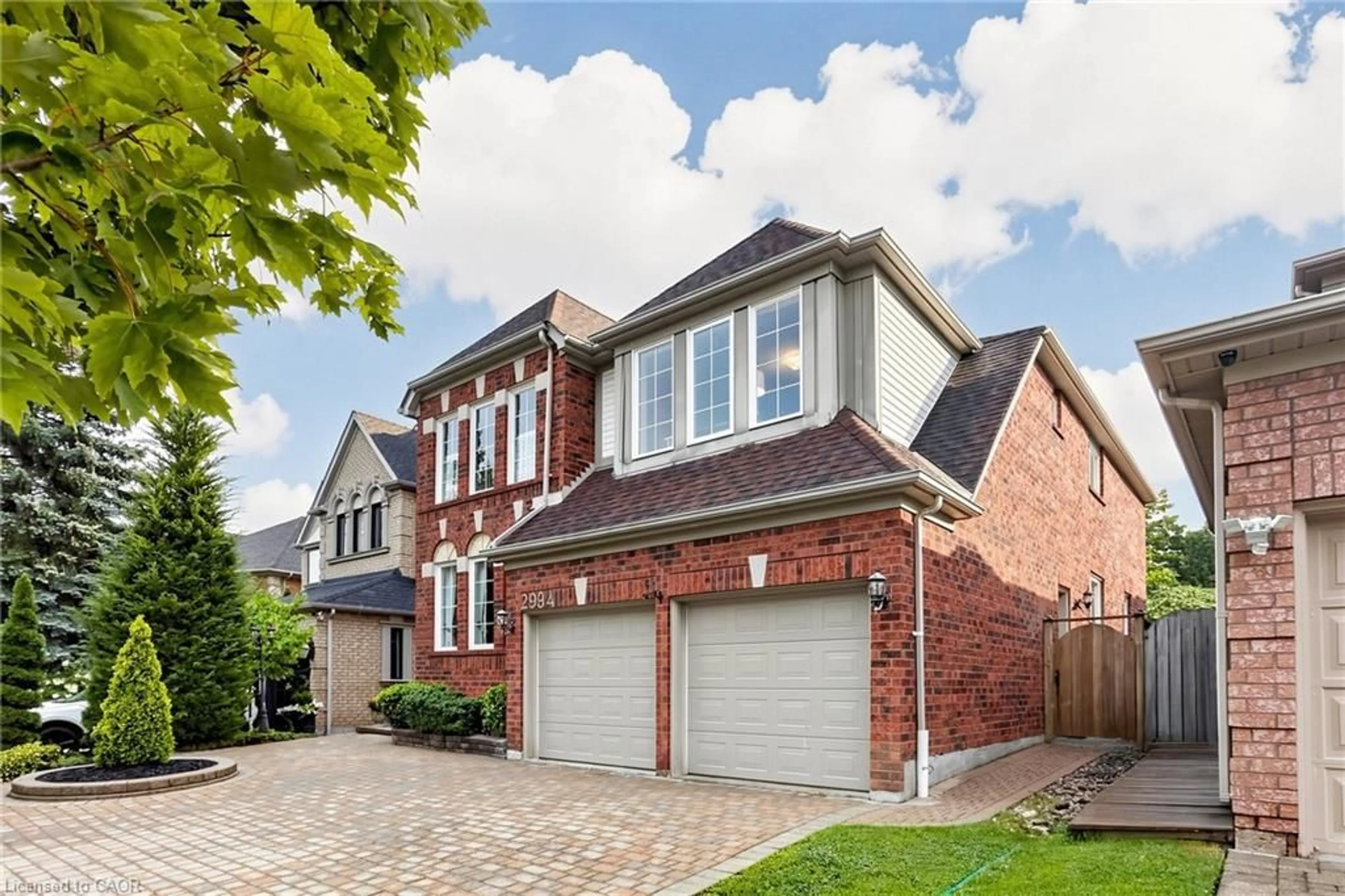 Home with brick exterior material, street for 2942 Coulson Crt, Mississauga Ontario L5M 5S8