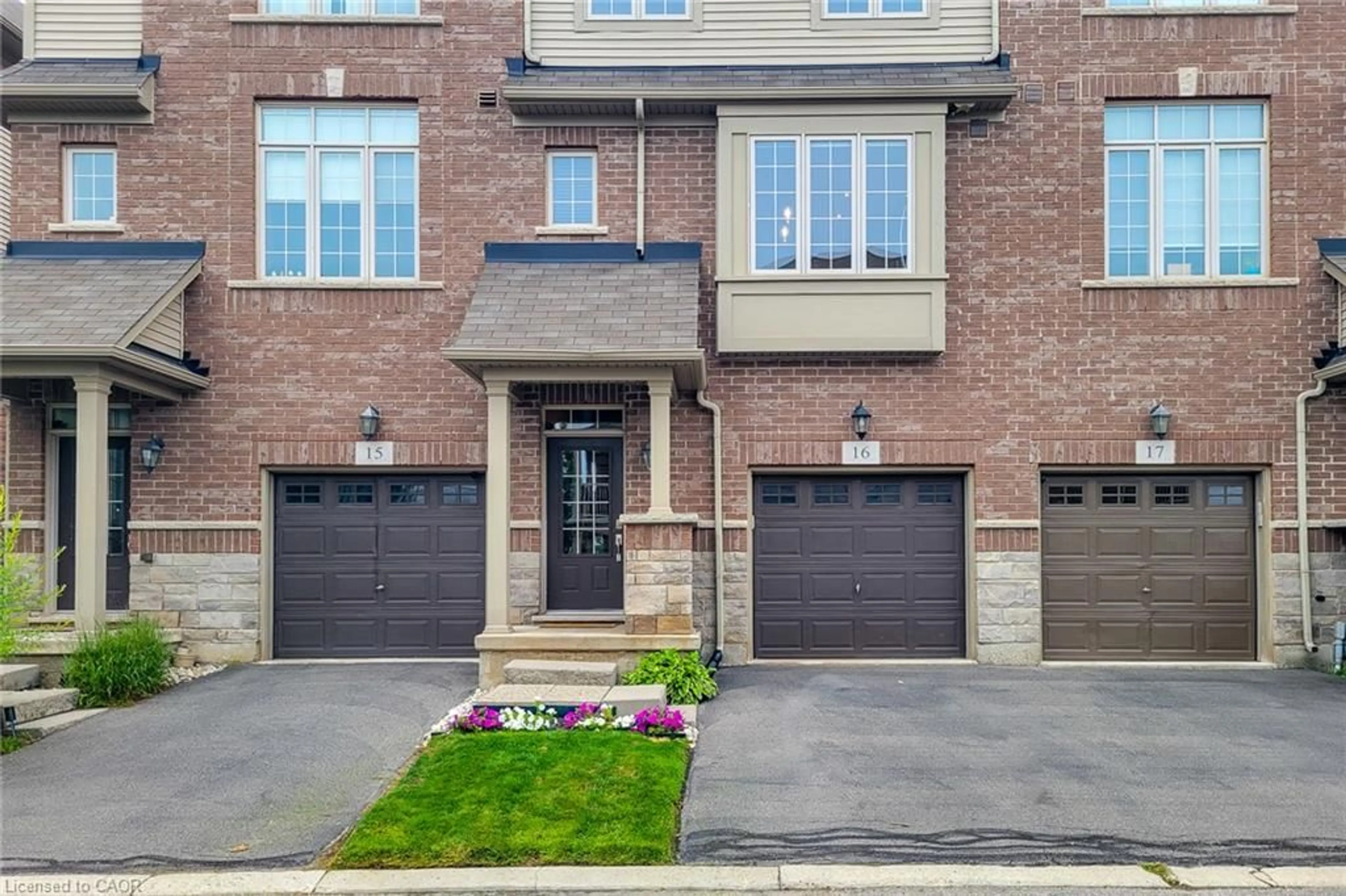 Home with brick exterior material, street for 257 Parkside Dr #16, Waterdown Ontario L8B 0W5