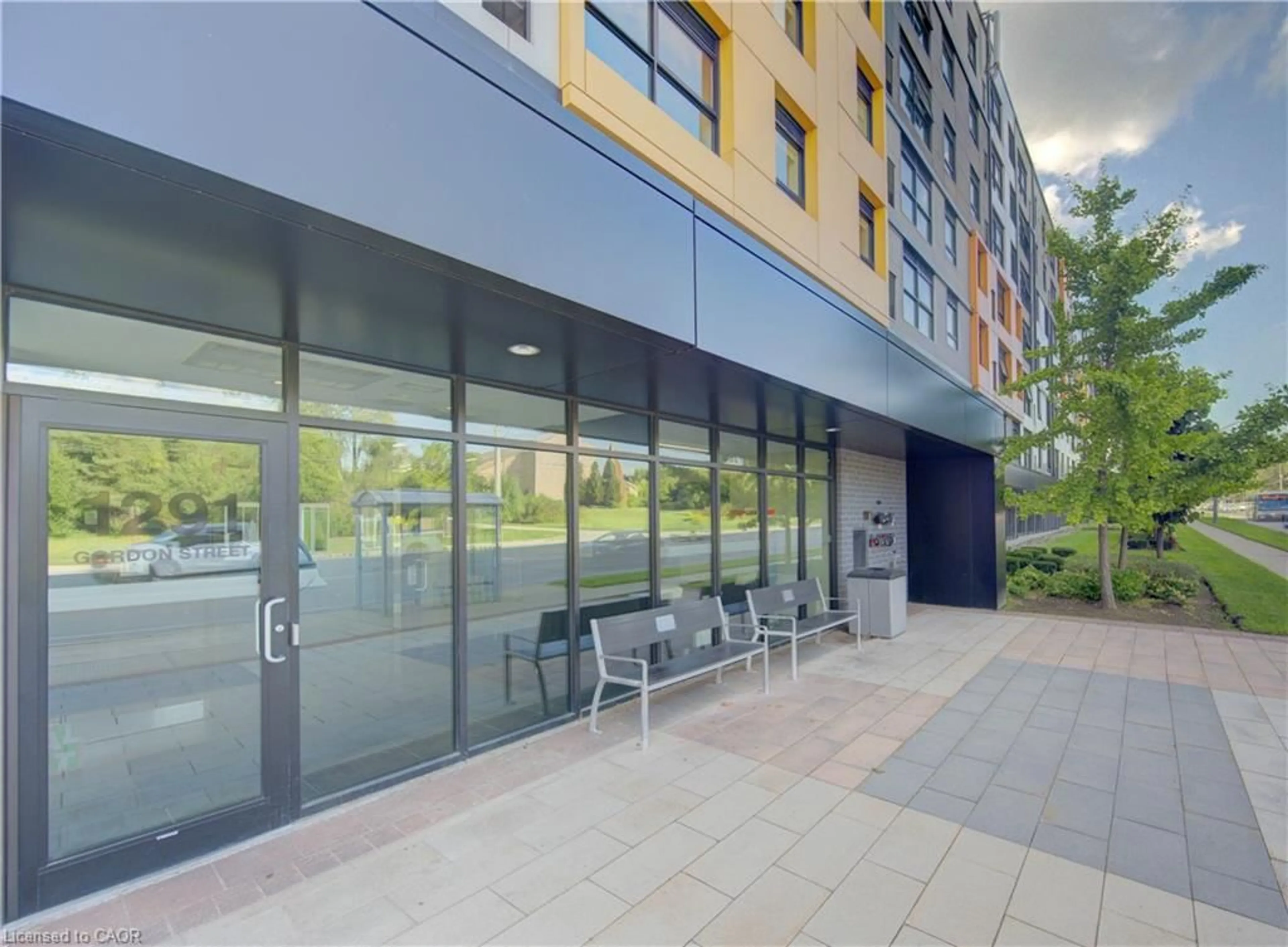 Patio, building for 1291 Gordon St #327, Guelph Ontario N1L 0M5