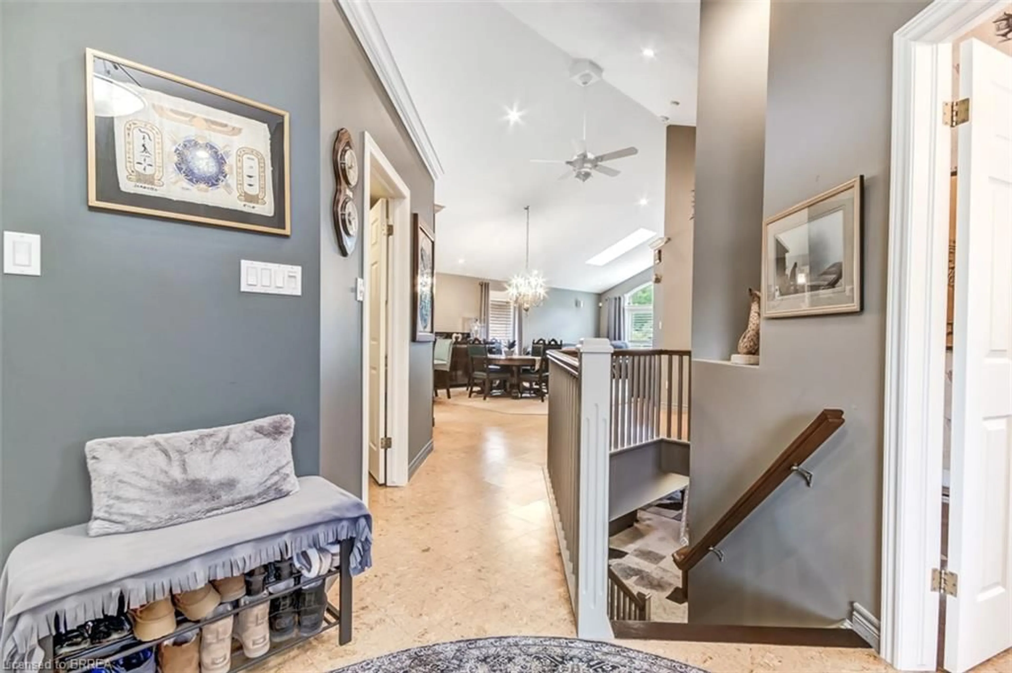Indoor foyer for 422 Powerline Rd #29, Brantford Ontario N3R 8A1