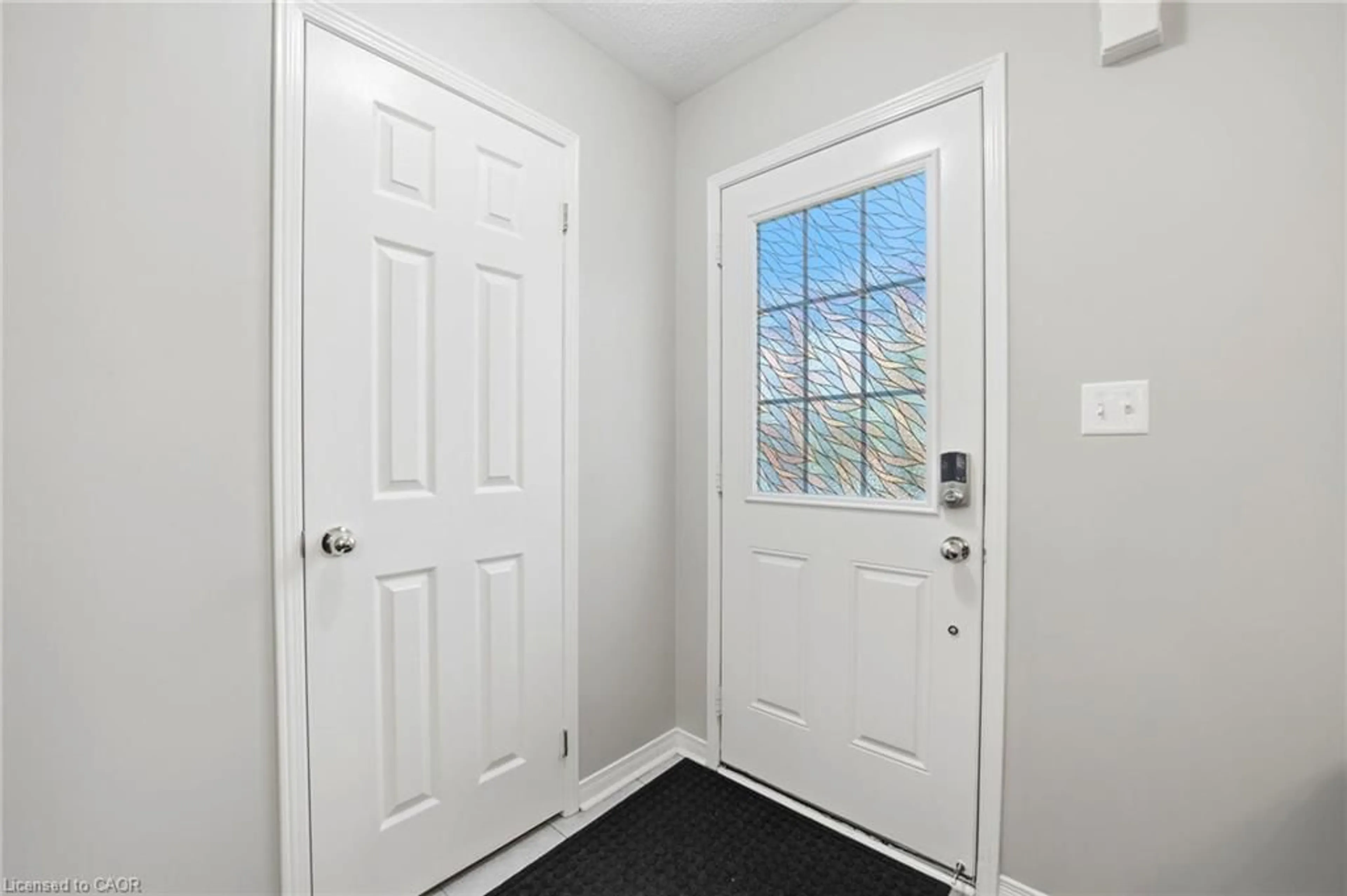 Indoor entryway for 73 Ted Wray Cir, North York Ontario M3L 0G7