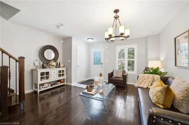73 Ted Wray Cir, North York 5