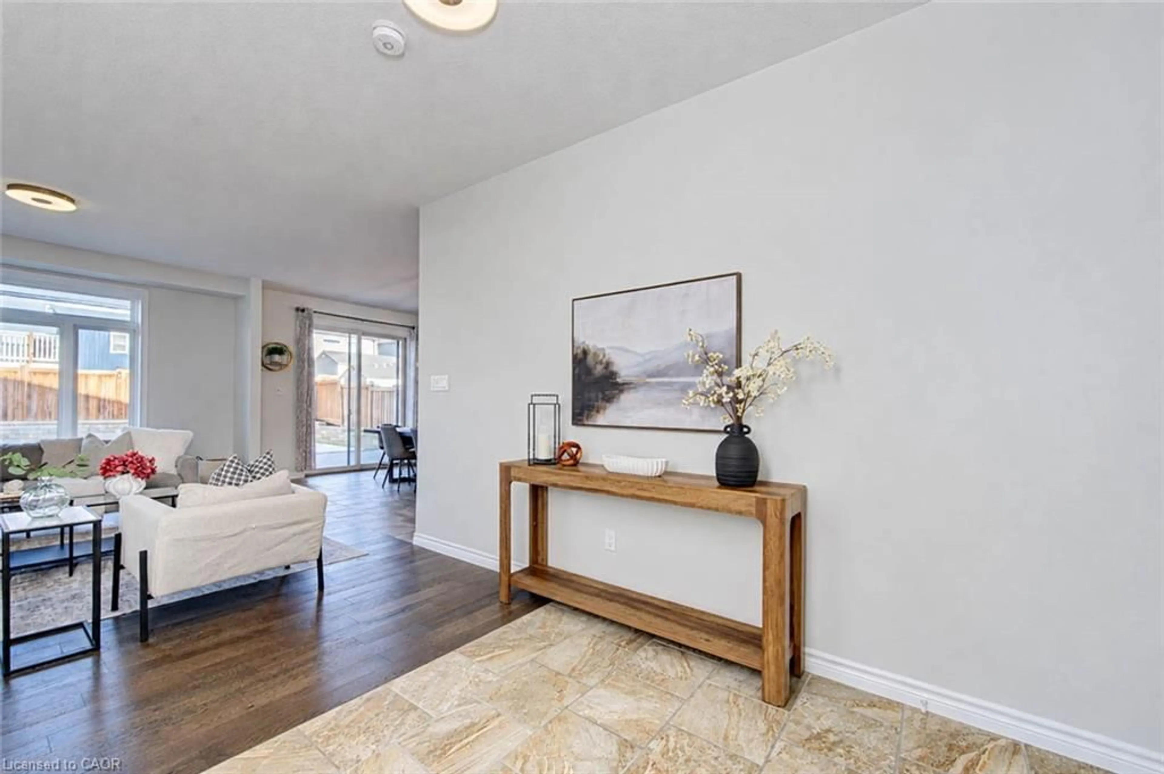 Indoor entryway for 75 Stier Rd, New Hamburg Ontario N3A 0B9