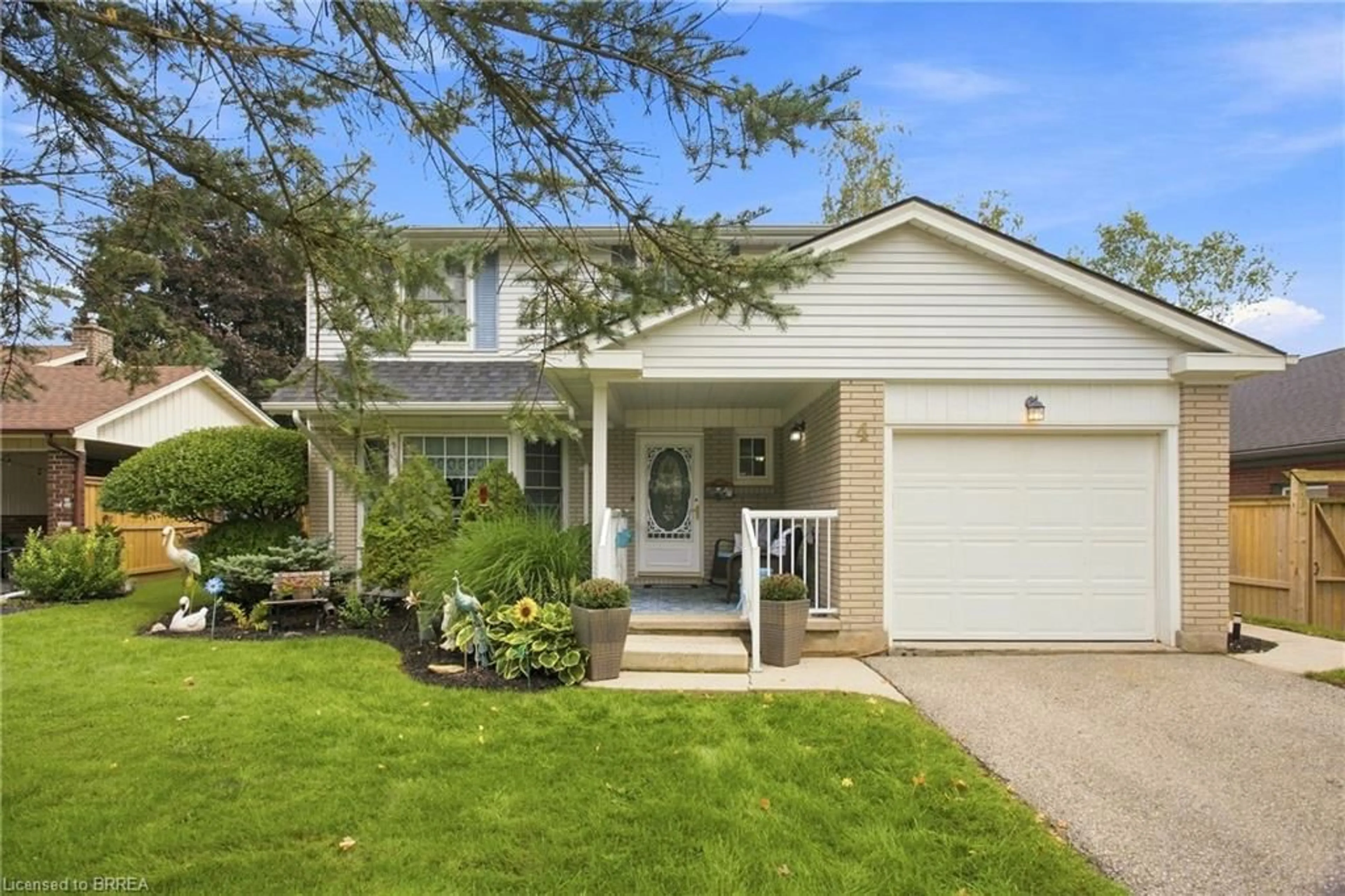 Home with vinyl exterior material, street for 4 Judy Ave, Tillsonburg Ontario N4G 4P3
